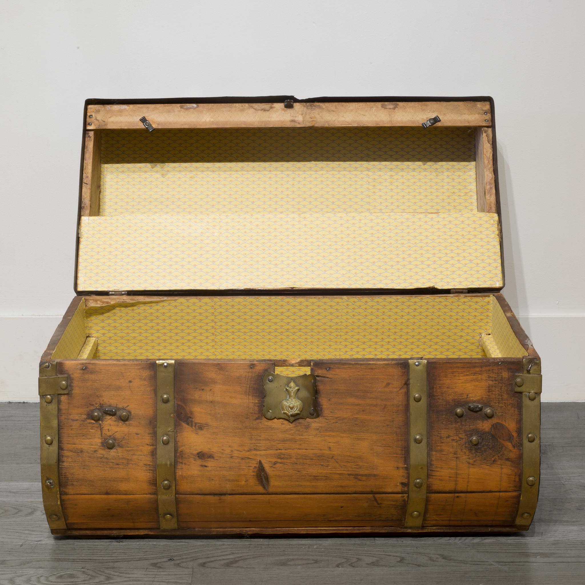 19th Century Jenny Lind Wood and Brass Dome Stagecoach Trunk, circa 1850-1860 In Good Condition In San Francisco, CA