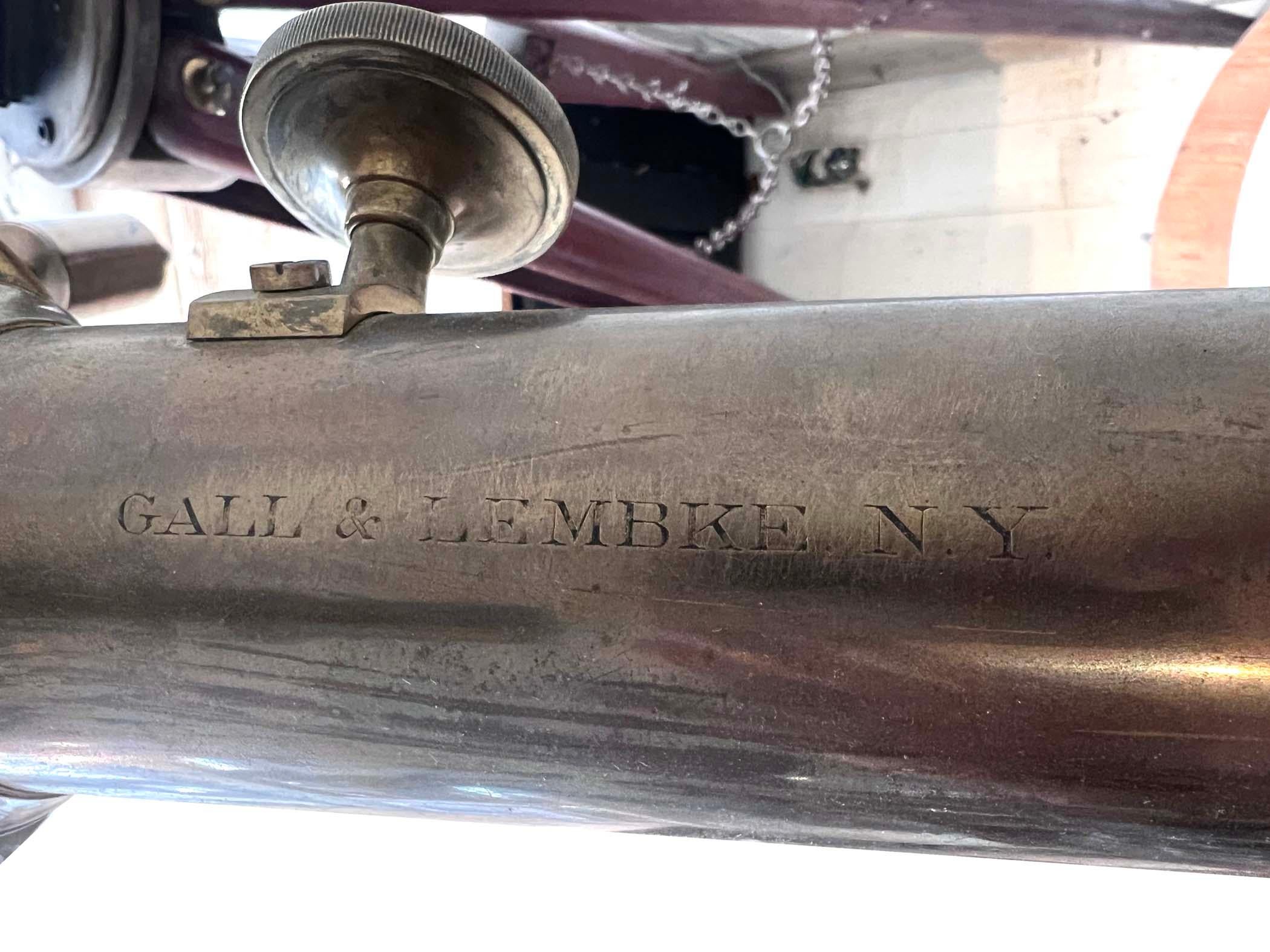 Américain Telescope John Byrne du 19e siècle en laiton avec trépied en vente