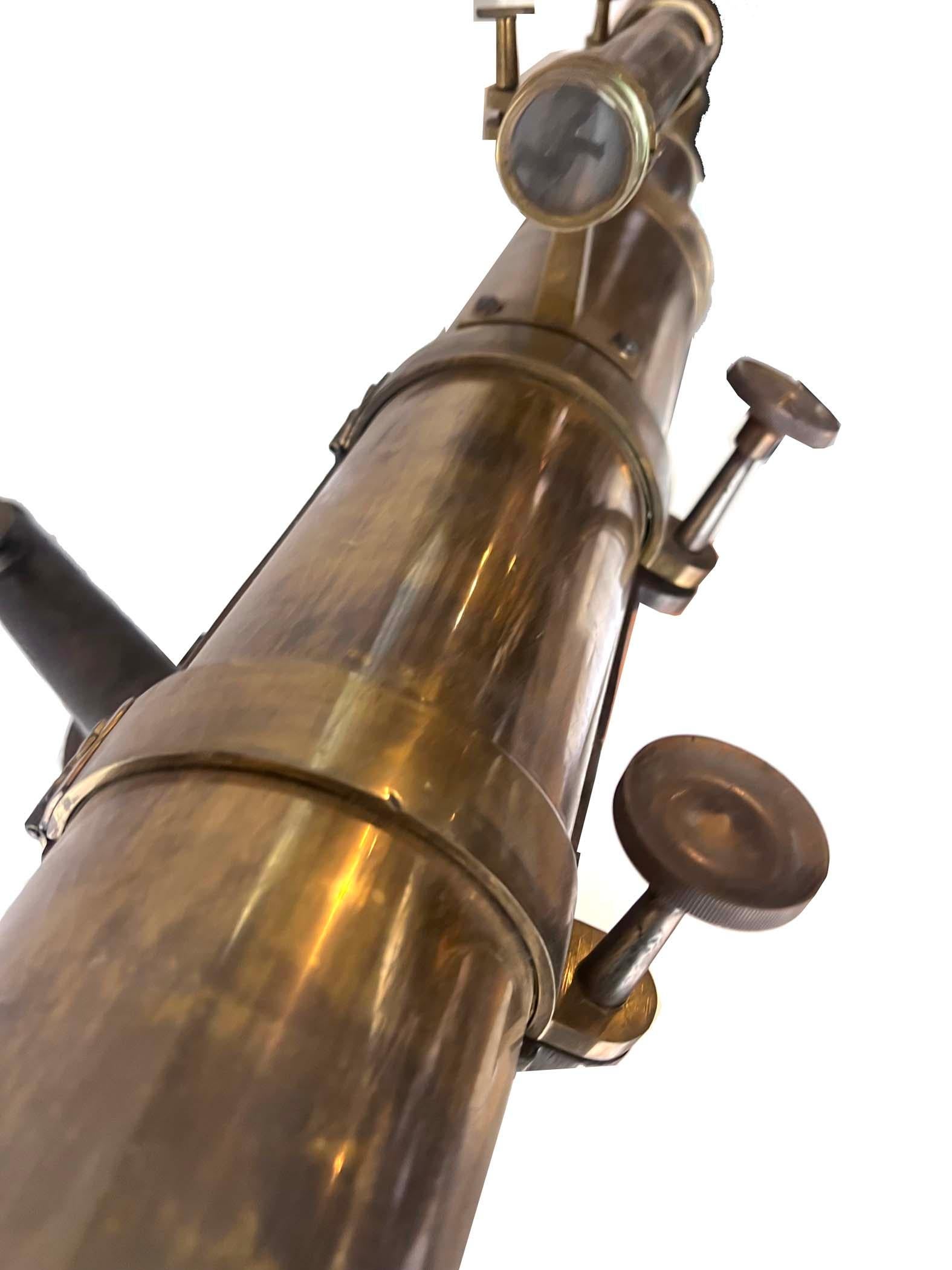 Telescope John Byrne du 19e siècle en laiton avec trépied en vente 3