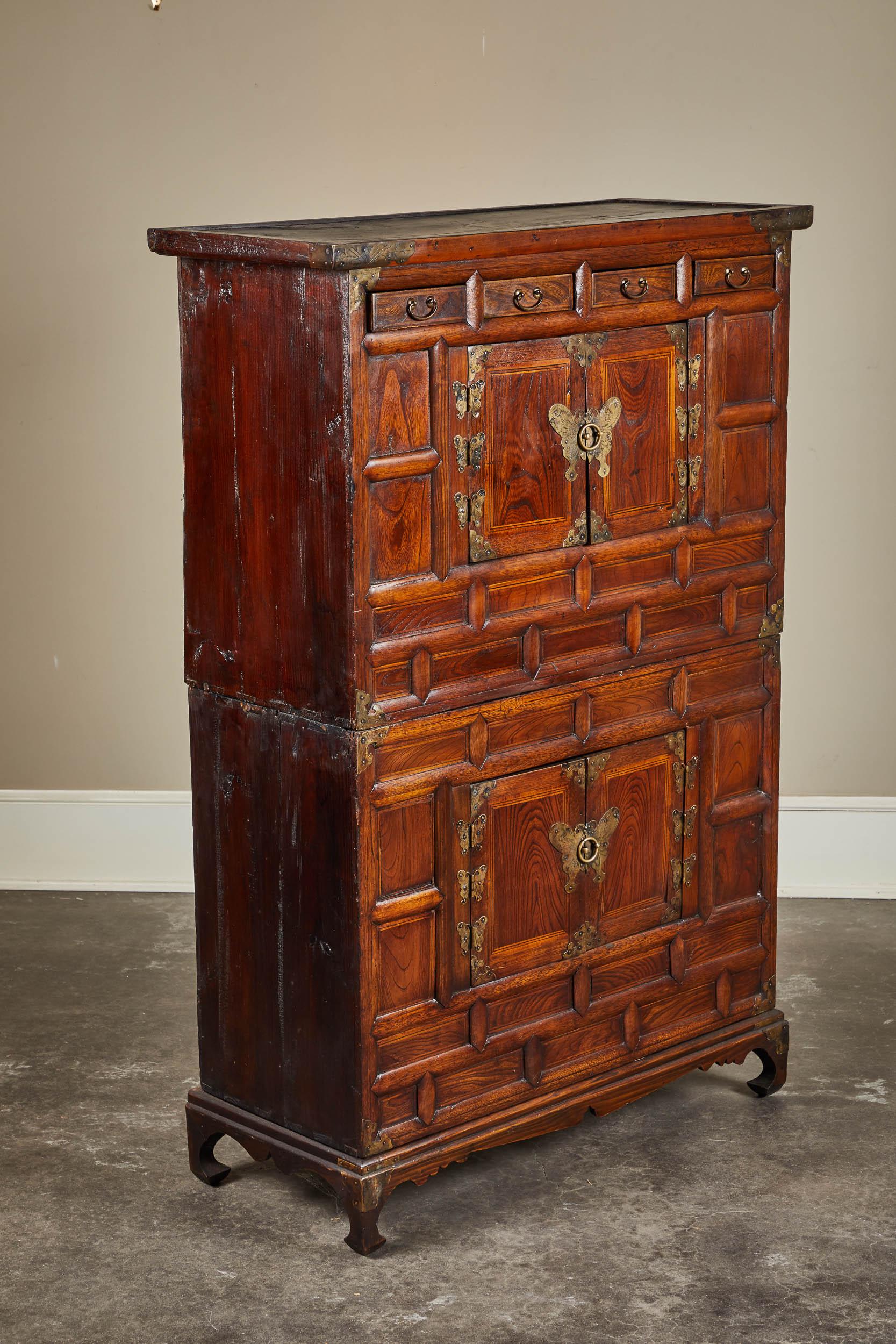 19th Century Korean Chest on Chest In Good Condition In Pasadena, CA