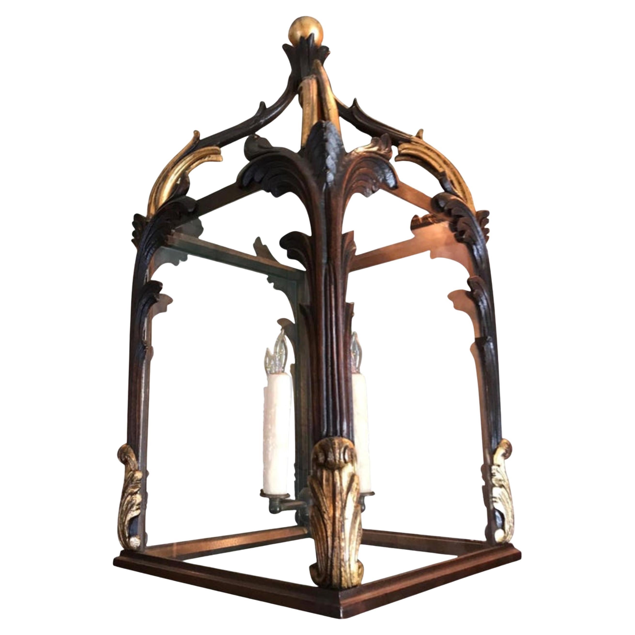 Siglo XIX Gran farol antiguo de madera tallada a mano Lámpara colgante de techo Colgante LA