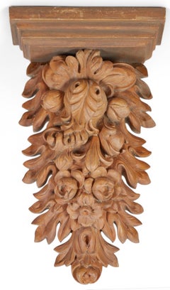 XIX sec. Grandi mensole da parete francesi in pino intagliato e cerato con frutta e fiori - coppia