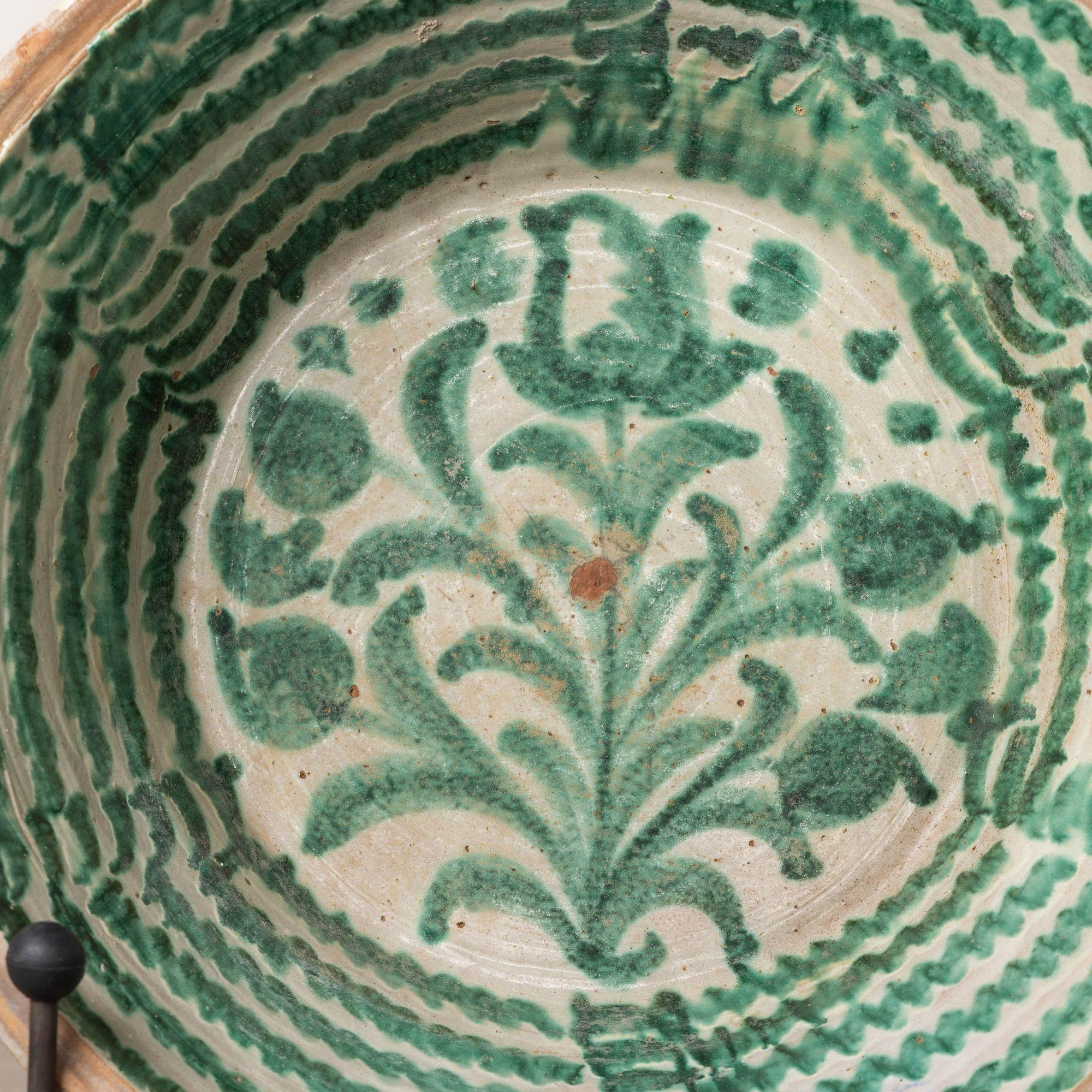 19th Century 19th c. Large Spanish Green Fajalauza Lebrillo Bowl from Granada For Sale