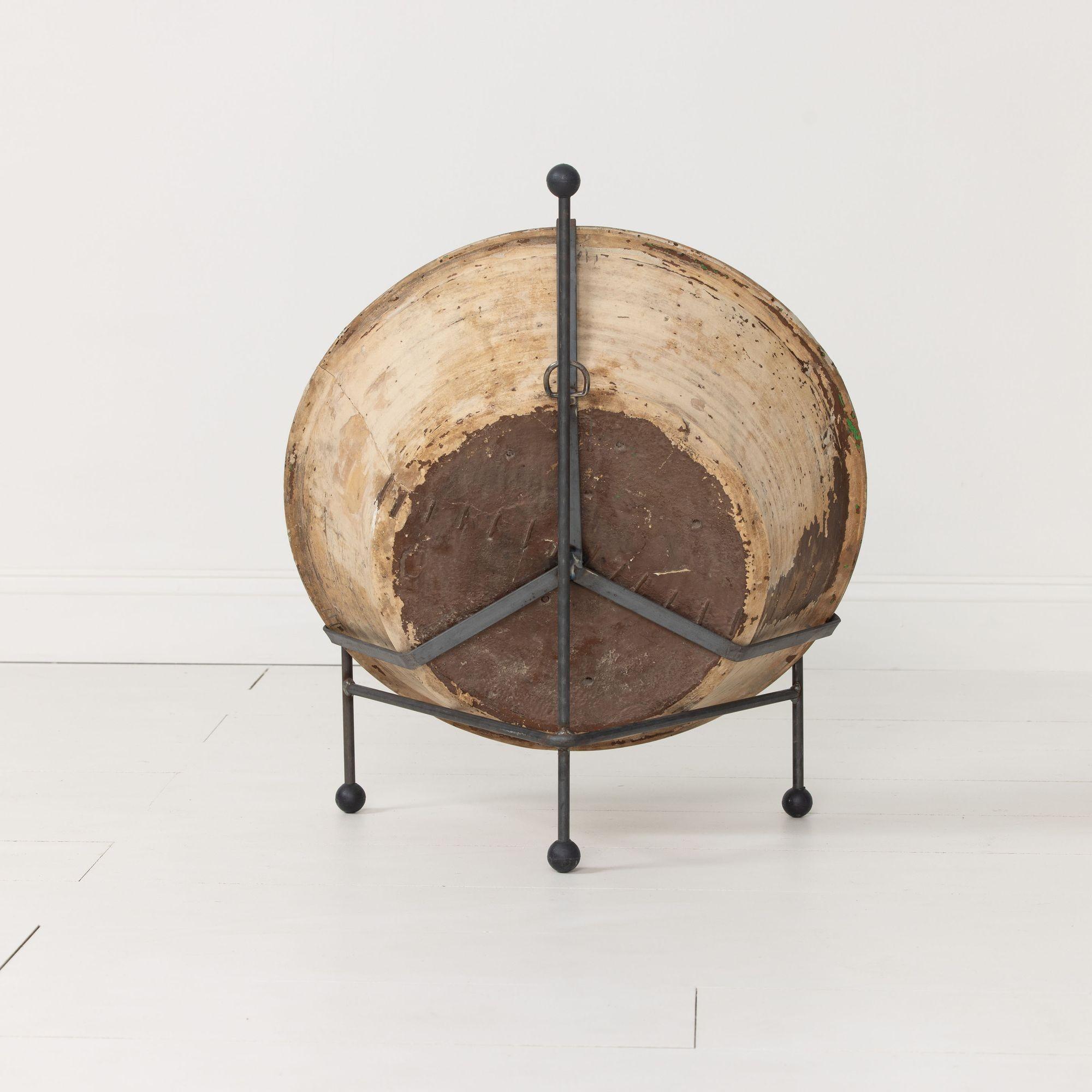 19th c. Large Spanish Green Fajalauza Lebrillo Bowl with Hanging Iron and Stand In Good Condition In Wichita, KS