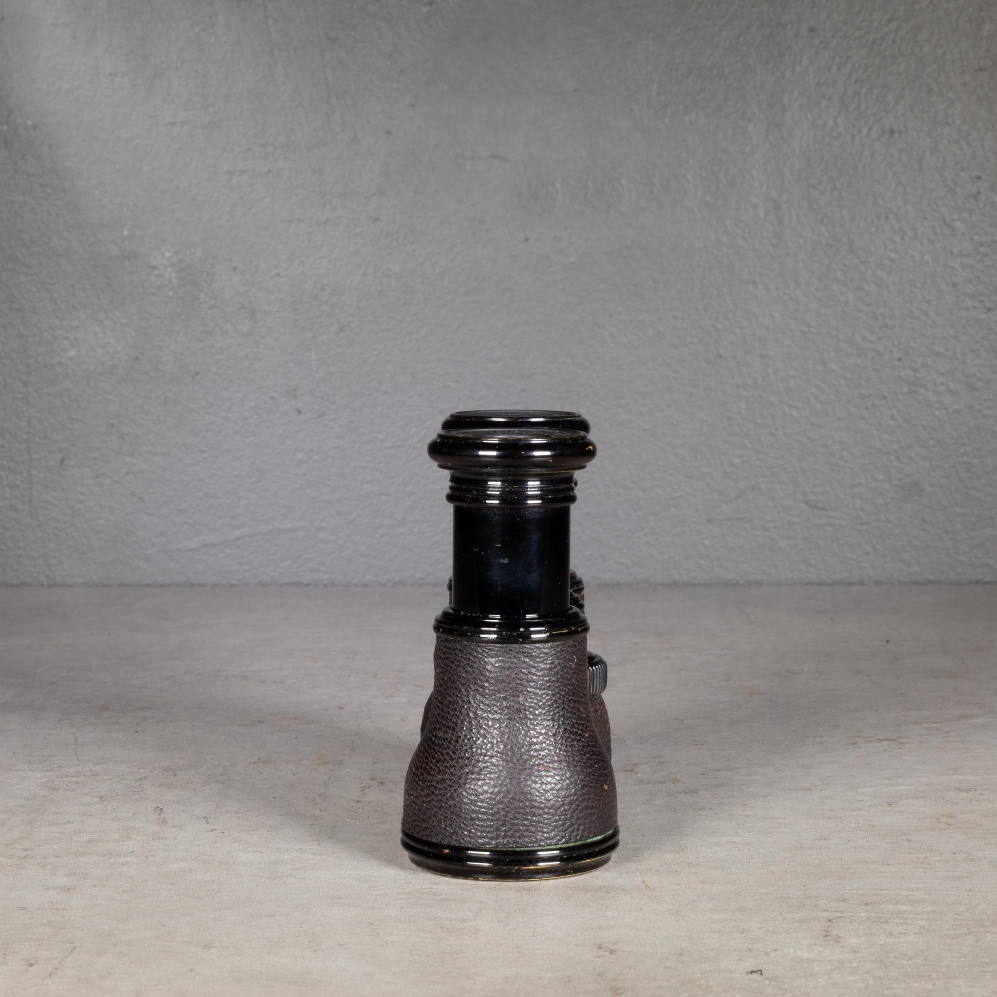 siglo XIX Estuche y prismáticos LeMaire Fabt Paris de cuero c.1890 Metal en venta