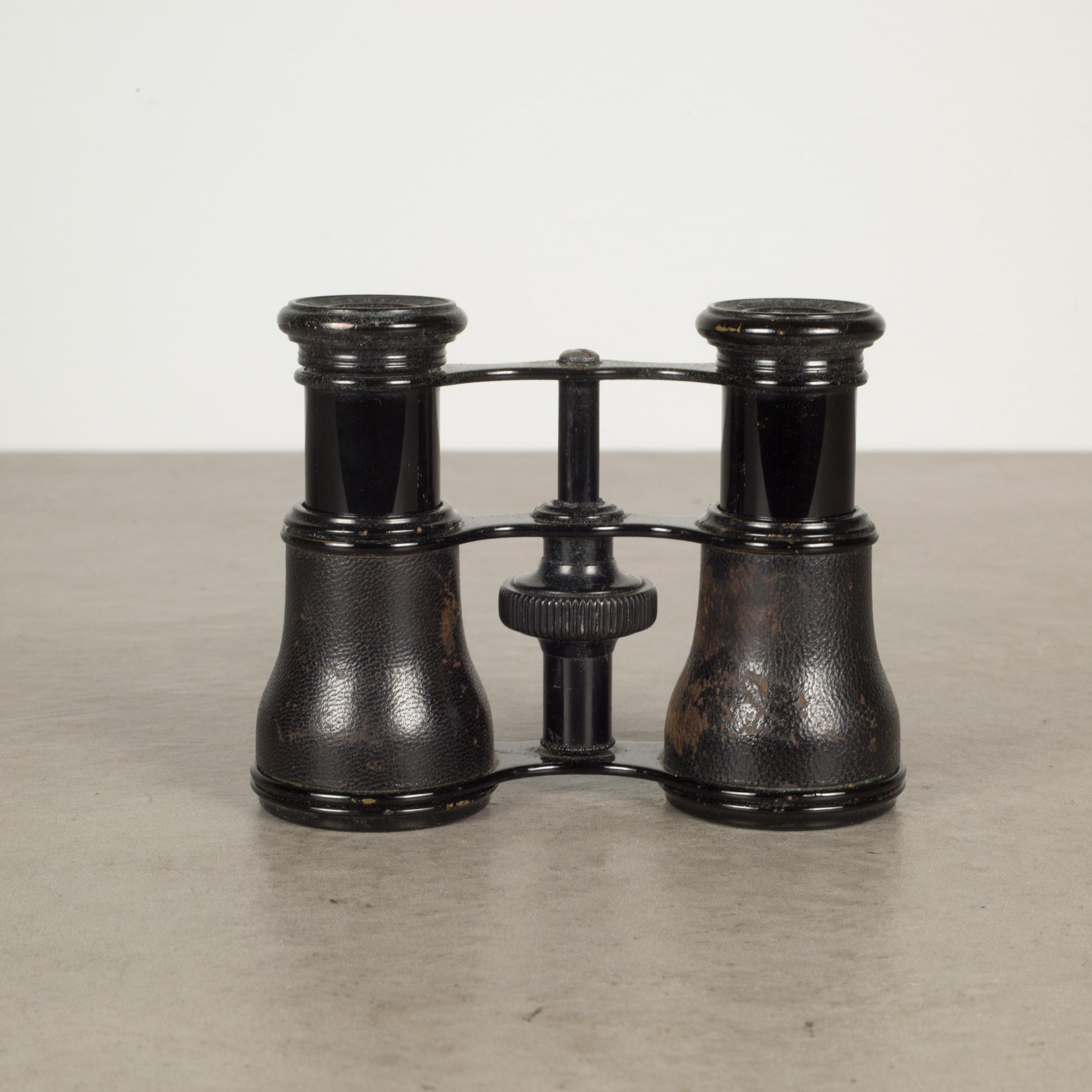 19th c. Leather Wrapped Opera Binoculars and Case c.1880 In Good Condition In San Francisco, CA