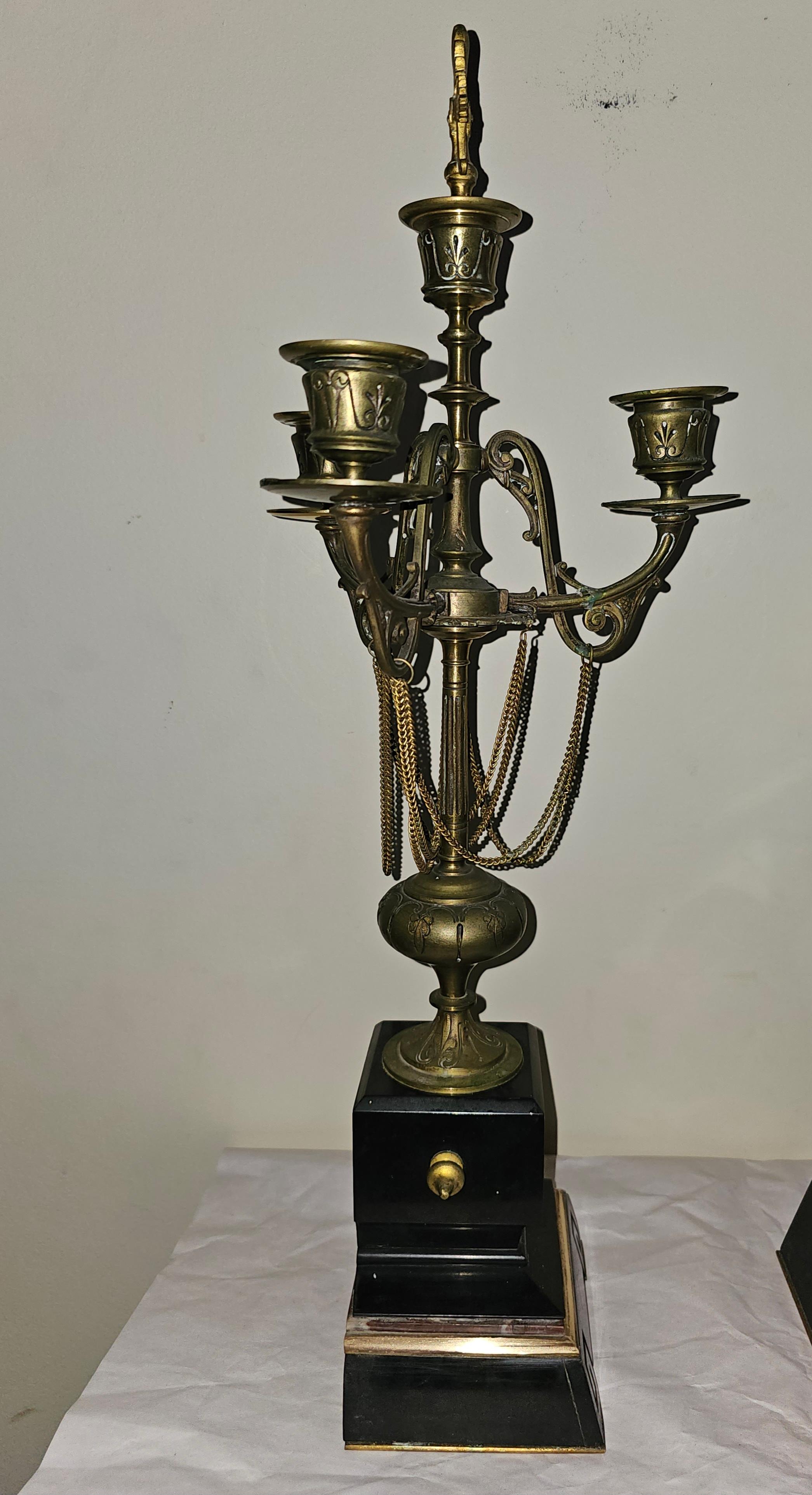Uhren-Garnitur-Set aus Bronze, Goldbronze, Goldbronze und rotem Marmor, Lemerle-Charpentier, 19. Jahrhundert im Angebot 6