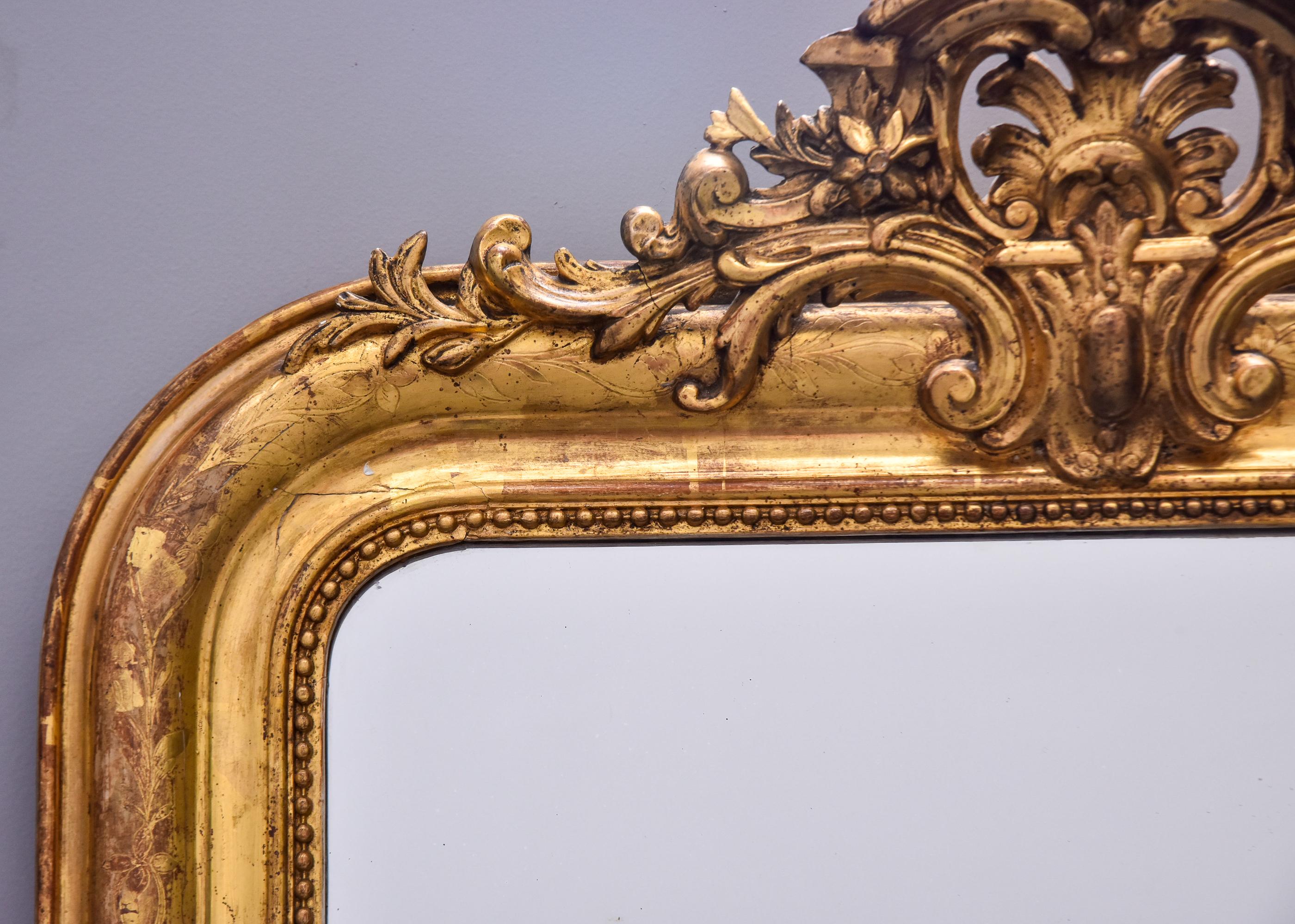 19. Jahrhundert Louis Philippe vergoldeter Spiegel mit Krone im Angebot 7