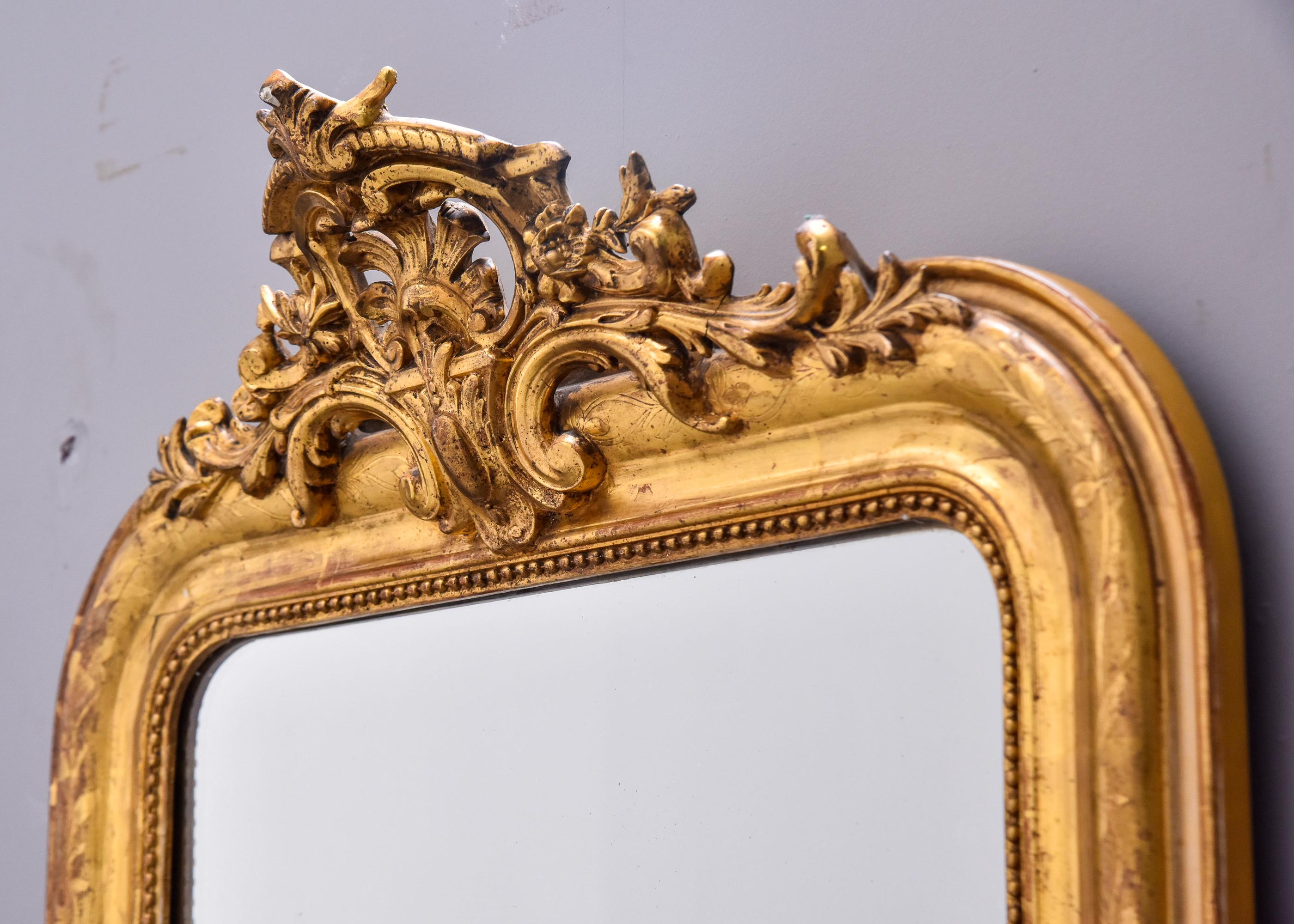 19th Century Louis Philippe Gilt Mirror with Crown In Good Condition For Sale In Troy, MI
