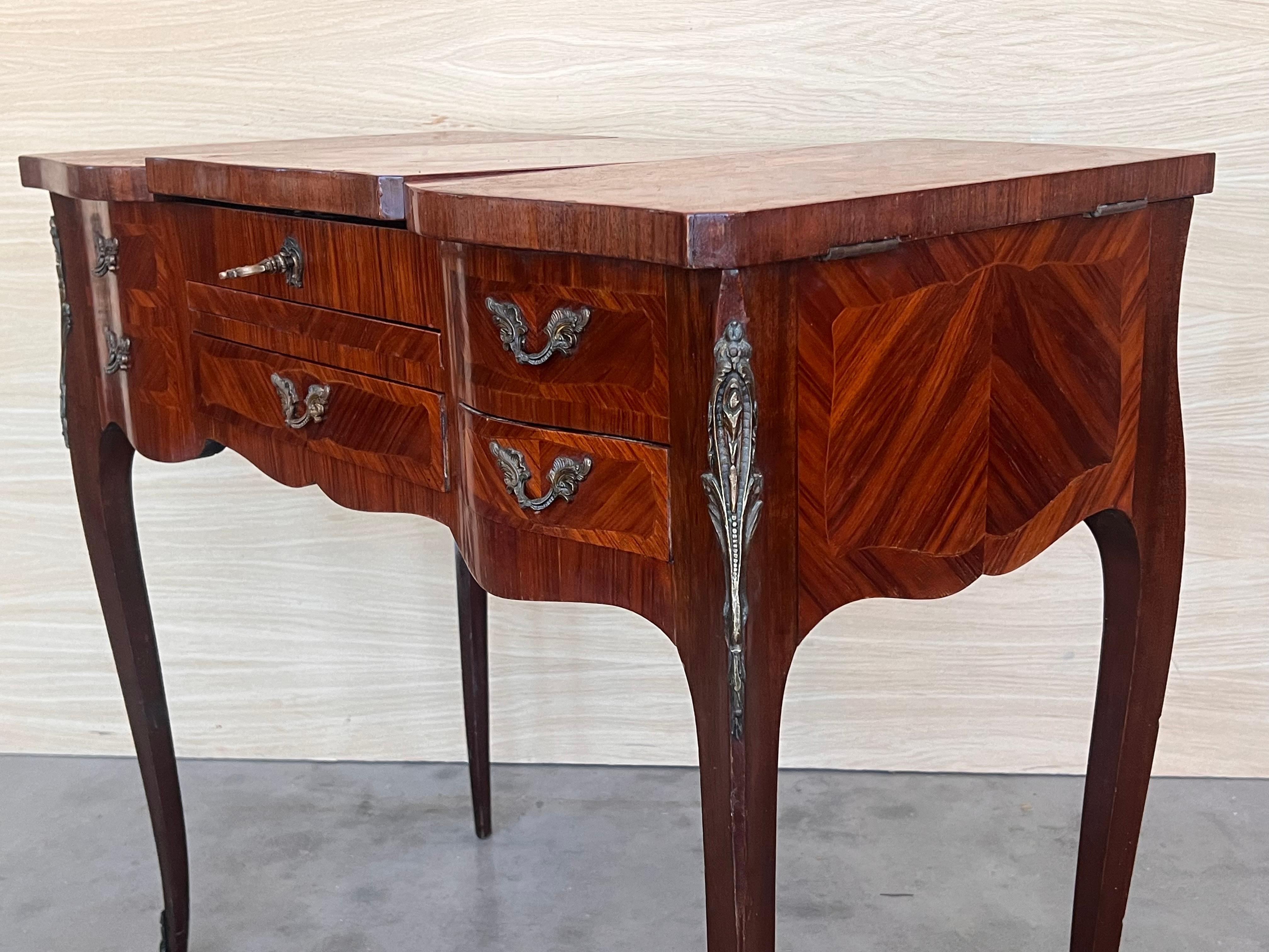 Coiffeuse o mesa de tocador estilo Luis XV del siglo XIX en venta 5