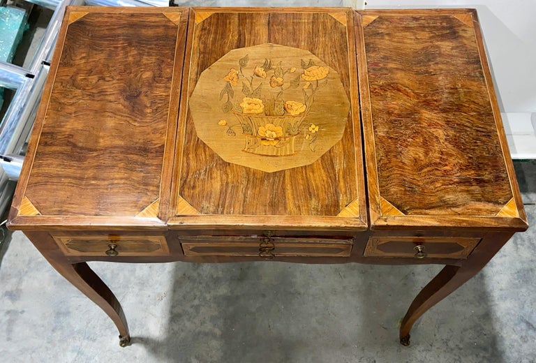 19th C Louis XV Style Coiffeuse or Table de Toilette For Sale at 1stDibs