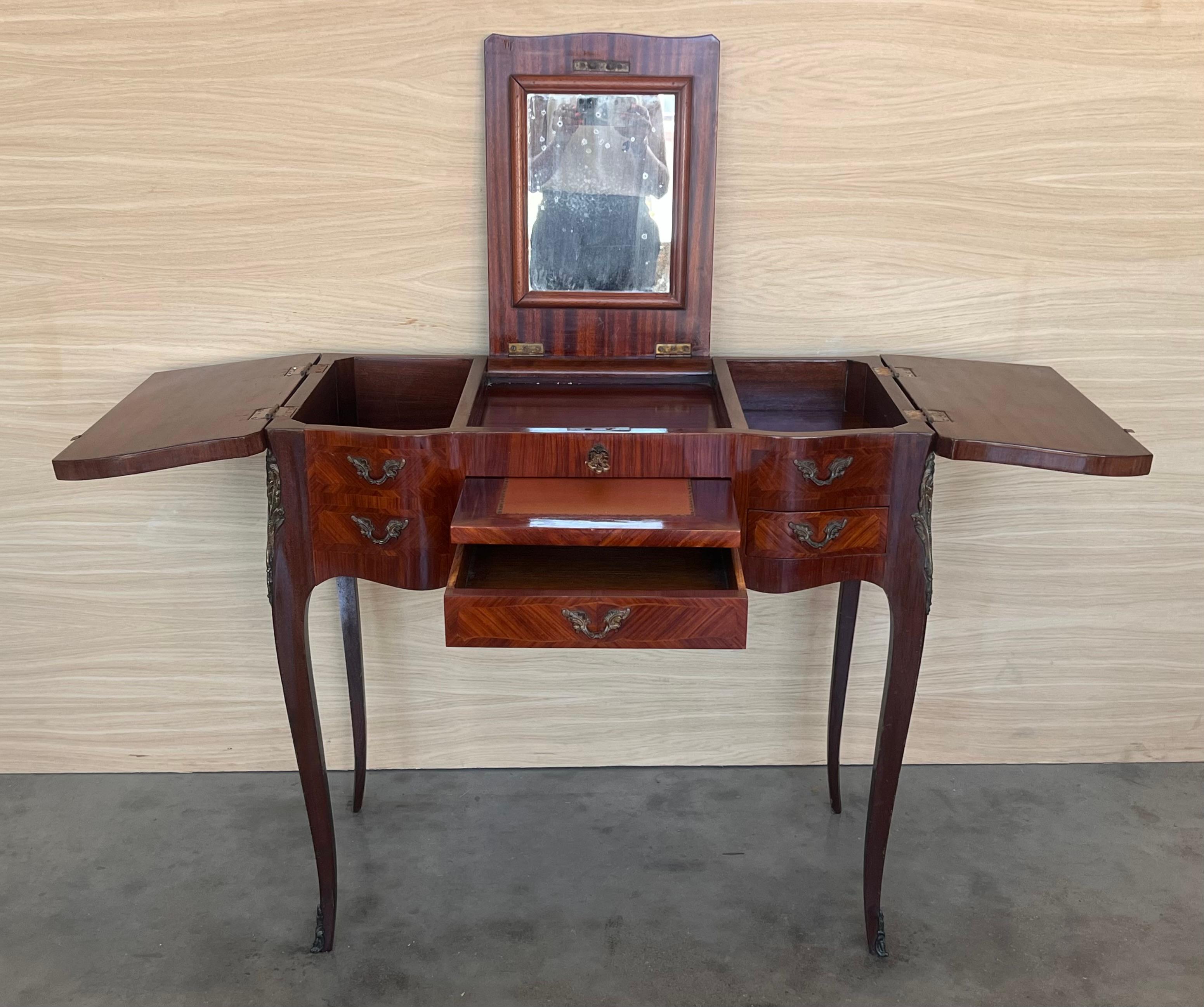 Coiffeuse o mesa de tocador estilo Luis XV del siglo XIX Madera en venta