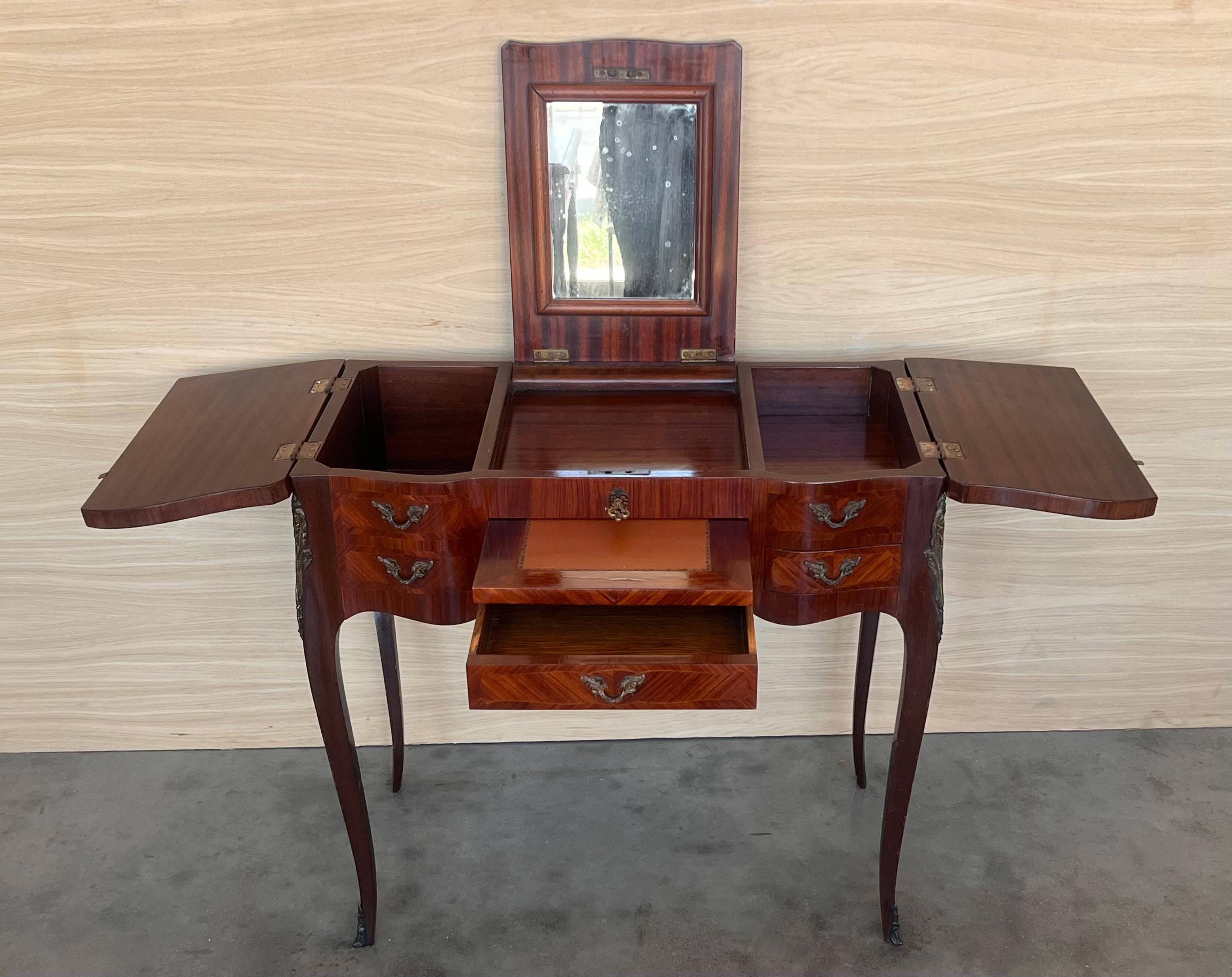 Coiffeuse o mesa de tocador estilo Luis XV del siglo XIX en venta 1