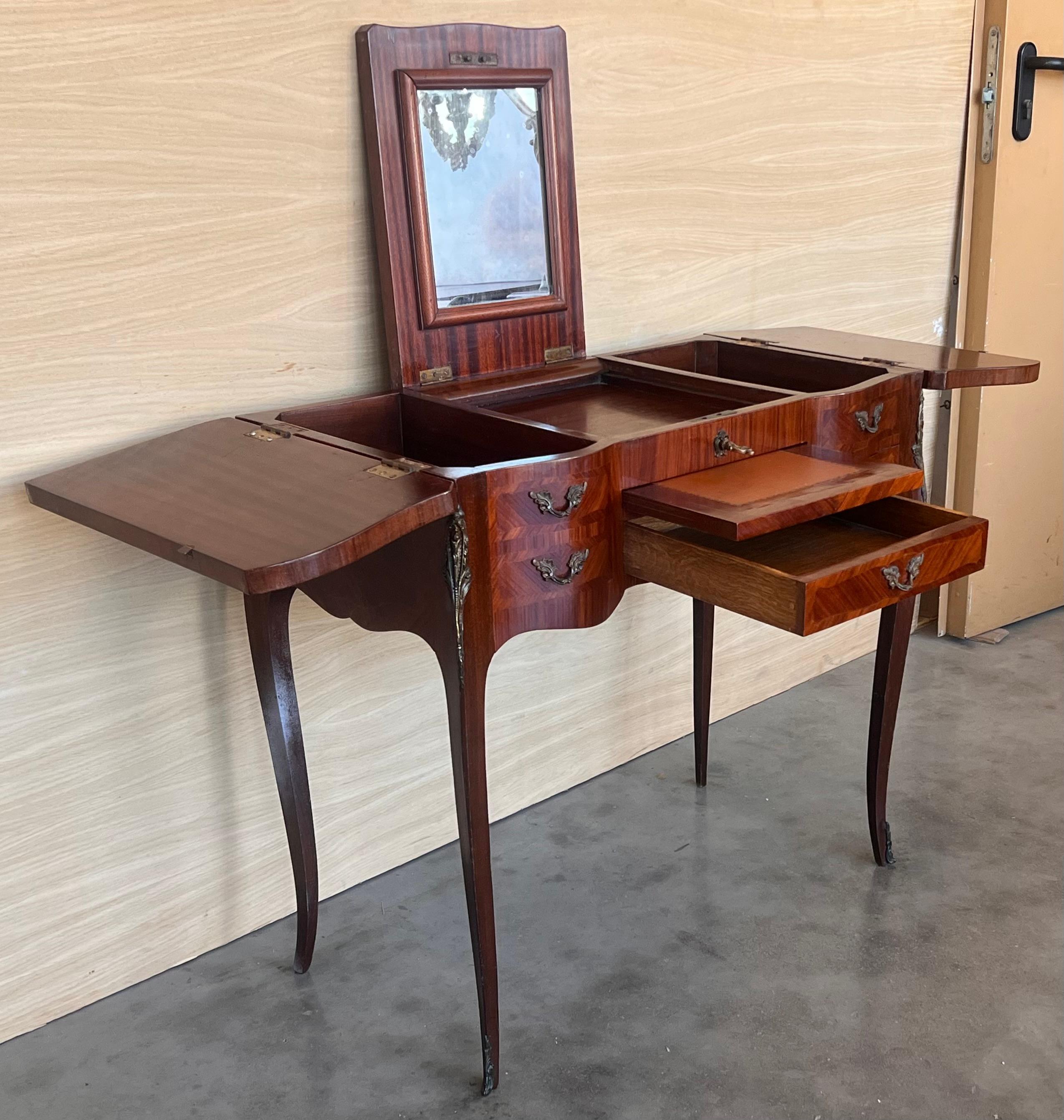 Coiffeuse o mesa de tocador estilo Luis XV del siglo XIX en venta 2