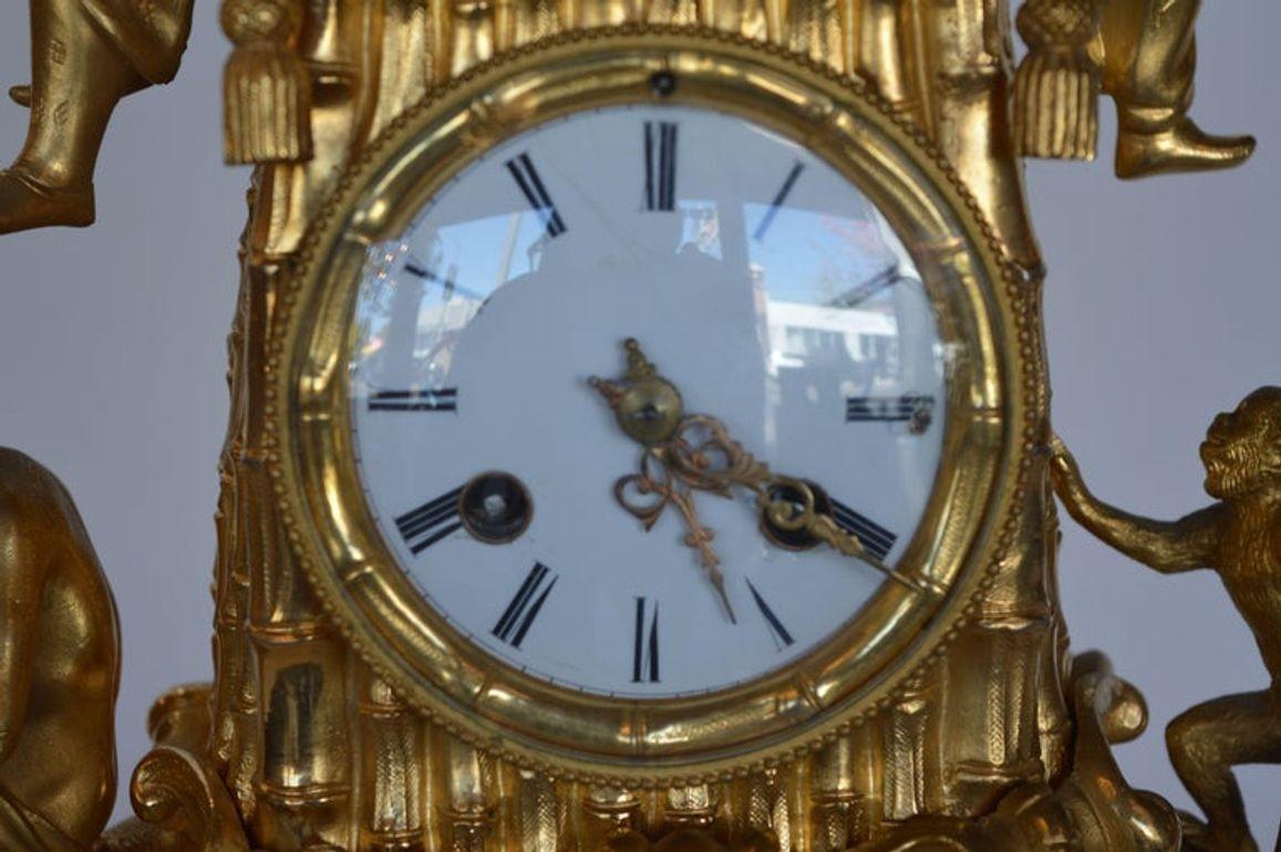 Horloge éléphant de style Louis XV du 19e siècle en bronze doré signée par Barreau F. de Bronzes en vente 7