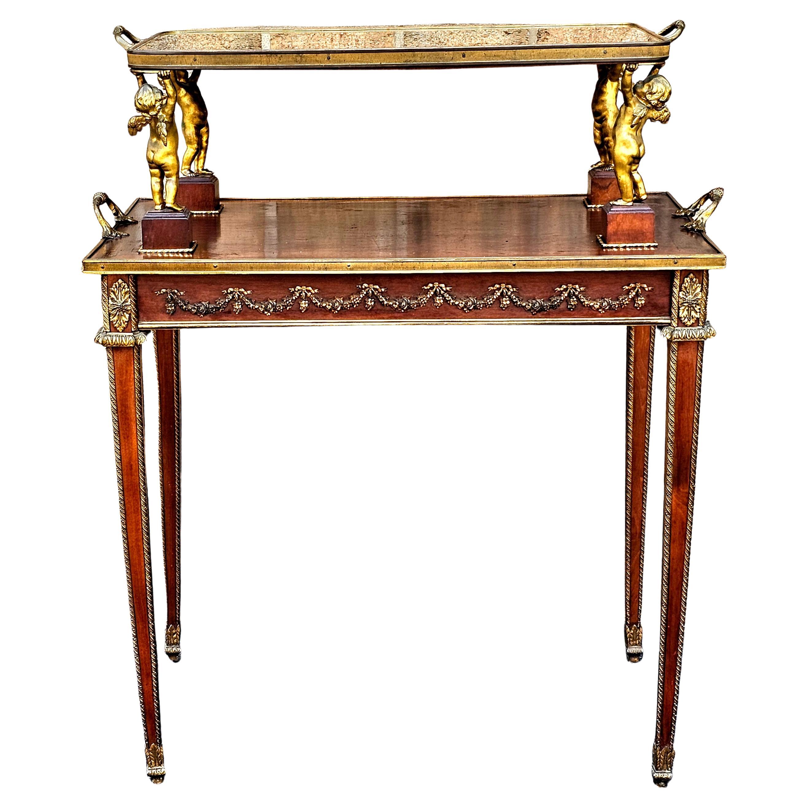 A.I.C. C.I.C. Table à thé à deux niveaux en marqueterie de style Louis XVI et bronze doré en vente