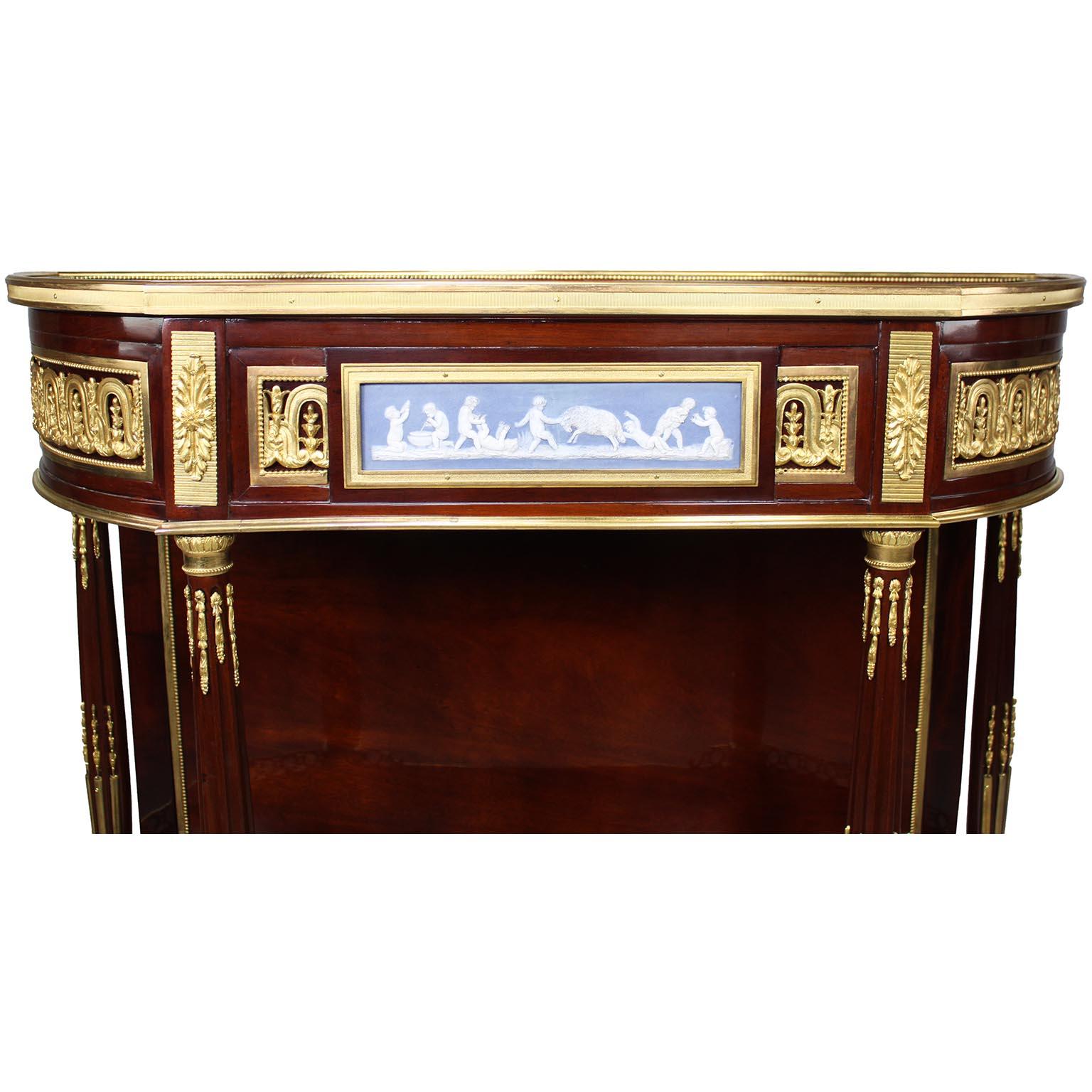 Doré 19th C. Louis XVI Style Ormolu-Mounted Mahogany Jasperware Console Vitrine Table en vente