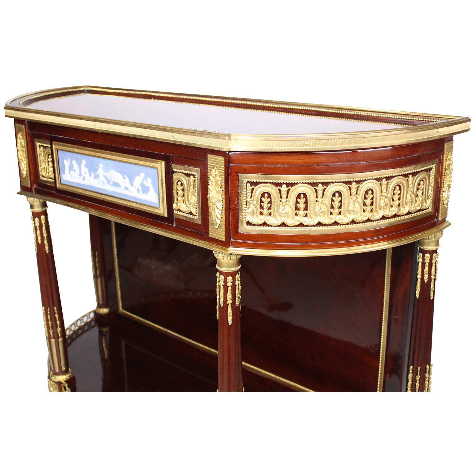 XIXe siècle 19th C. Louis XVI Style Ormolu-Mounted Mahogany Jasperware Console Vitrine Table en vente