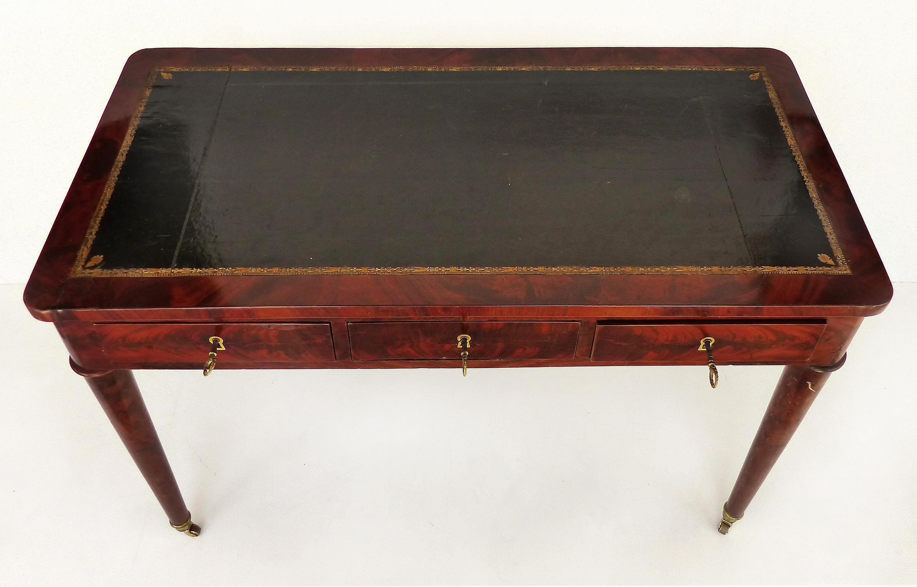 English 19th-Century Mahogany Writing Desk with Tapering Legs and Embossed Leather Top