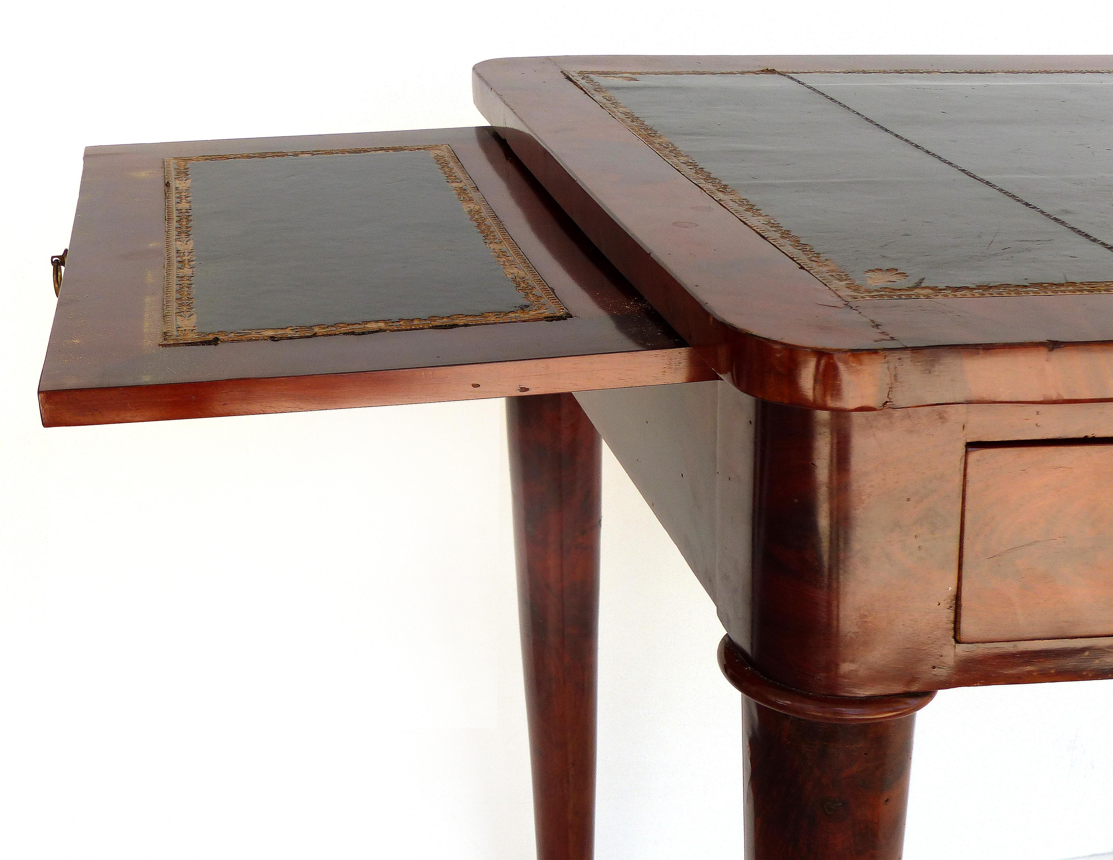 19th-Century Mahogany Writing Desk with Tapering Legs and Embossed Leather Top 1
