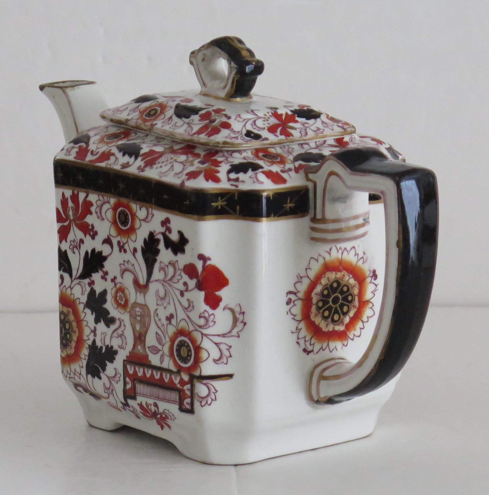 Chinoiserie Mason's Ashworth's Ironstone Teapot in Old Japan Vase Pattern, circa 1875 For Sale