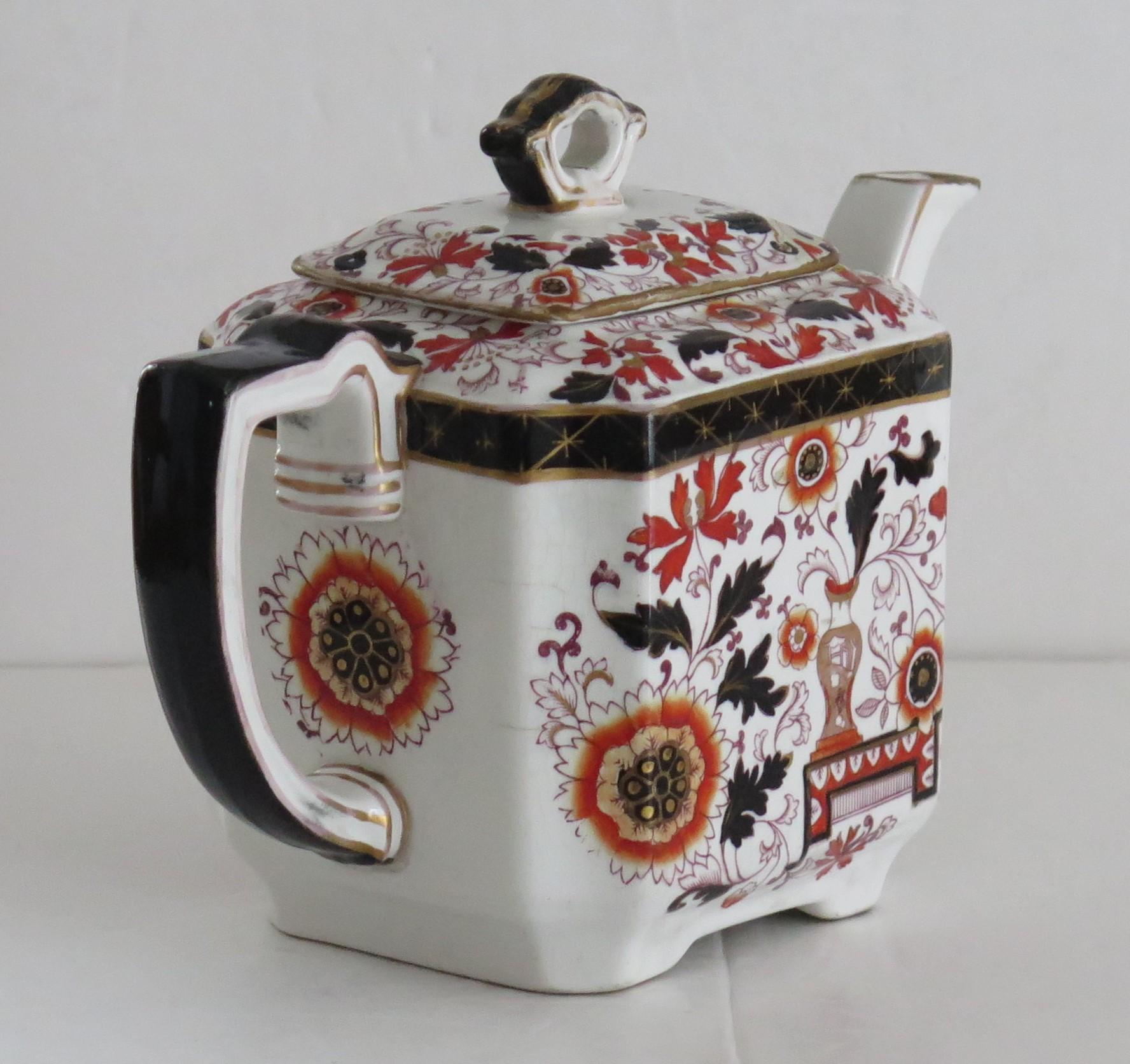 English Mason's Ashworth's Ironstone Teapot in Old Japan Vase Pattern, circa 1875 For Sale