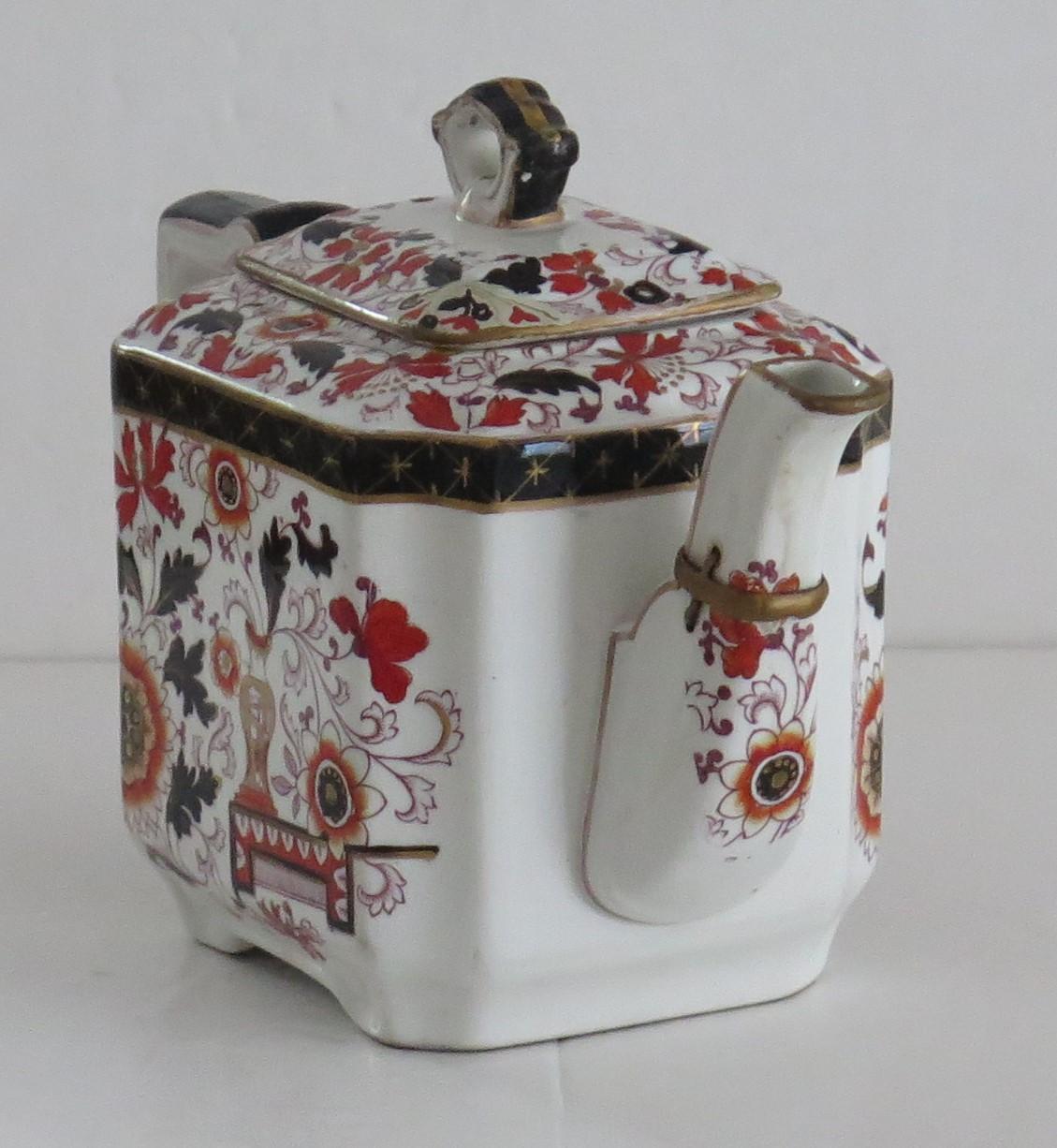 Mason's Ashworth's Ironstone Teapot in Old Japan Vase Pattern, circa 1875 For Sale 1