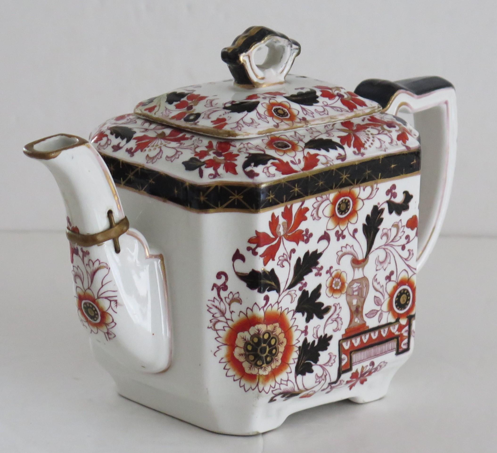 Mason's Ashworth's Ironstone Teapot in Old Japan Vase Pattern, circa 1875 For Sale 2