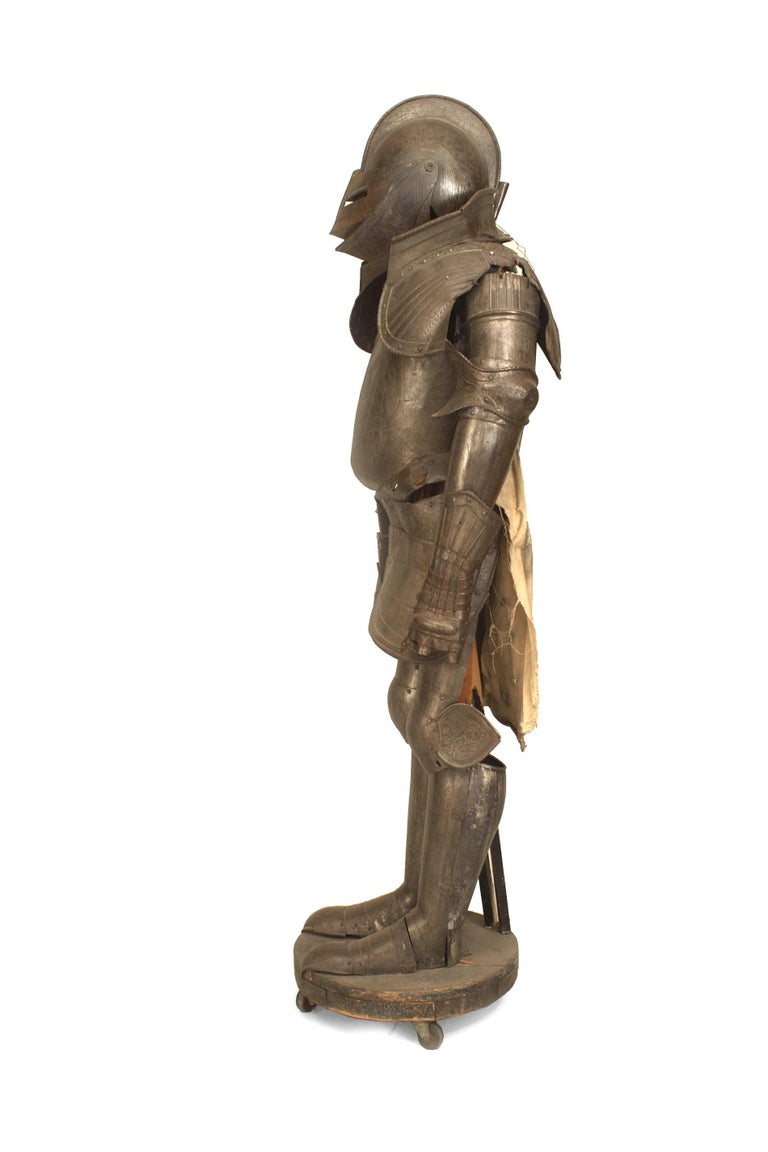 Italian Medieval / Renaissance Style Suit of Armor For Sale at 1stDibs