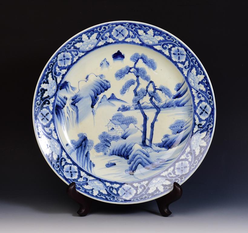 19th C., Meiji, a Pair of Antique Japanese Porcelain Blue and White Charger Dish For Sale 7
