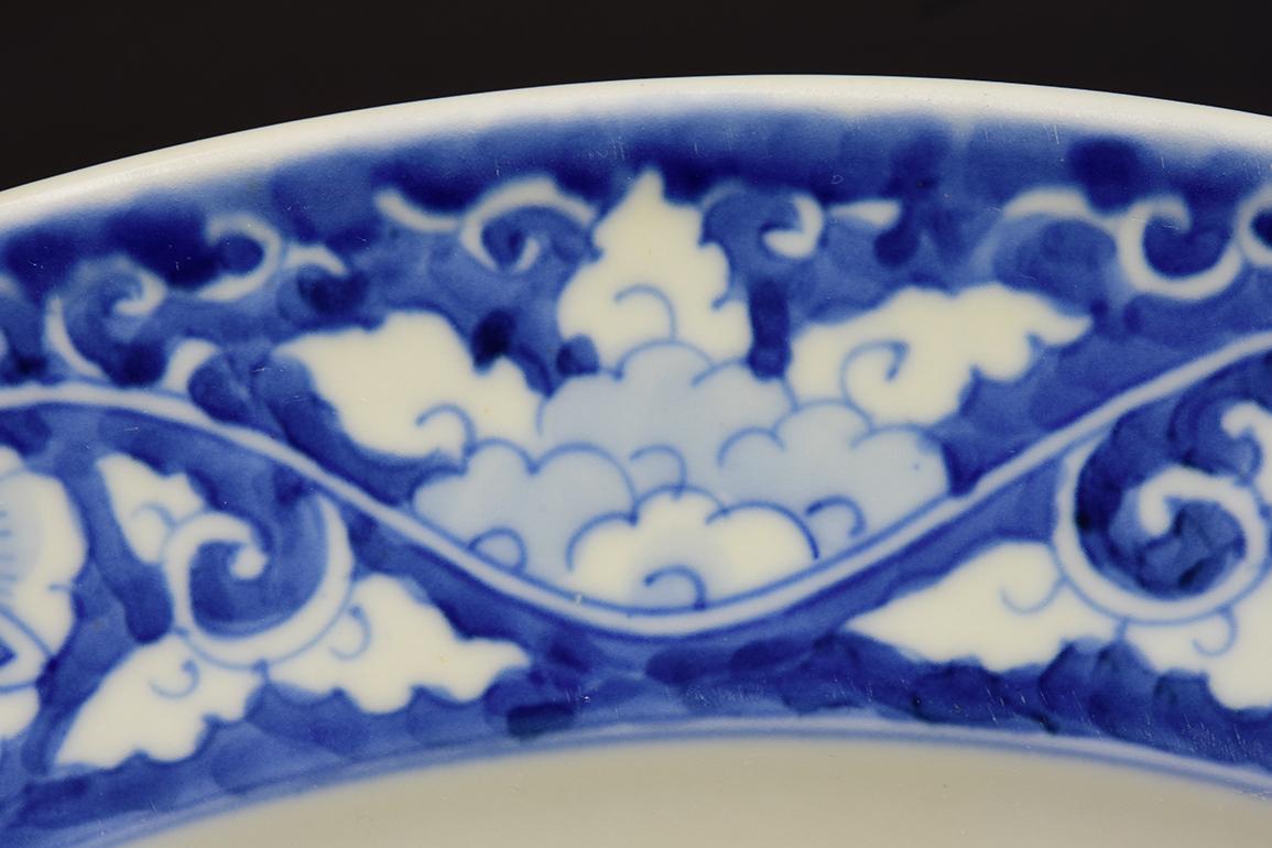 19th C., Meiji, a Pair of Antique Japanese Porcelain Blue and White Charger Dish For Sale 11