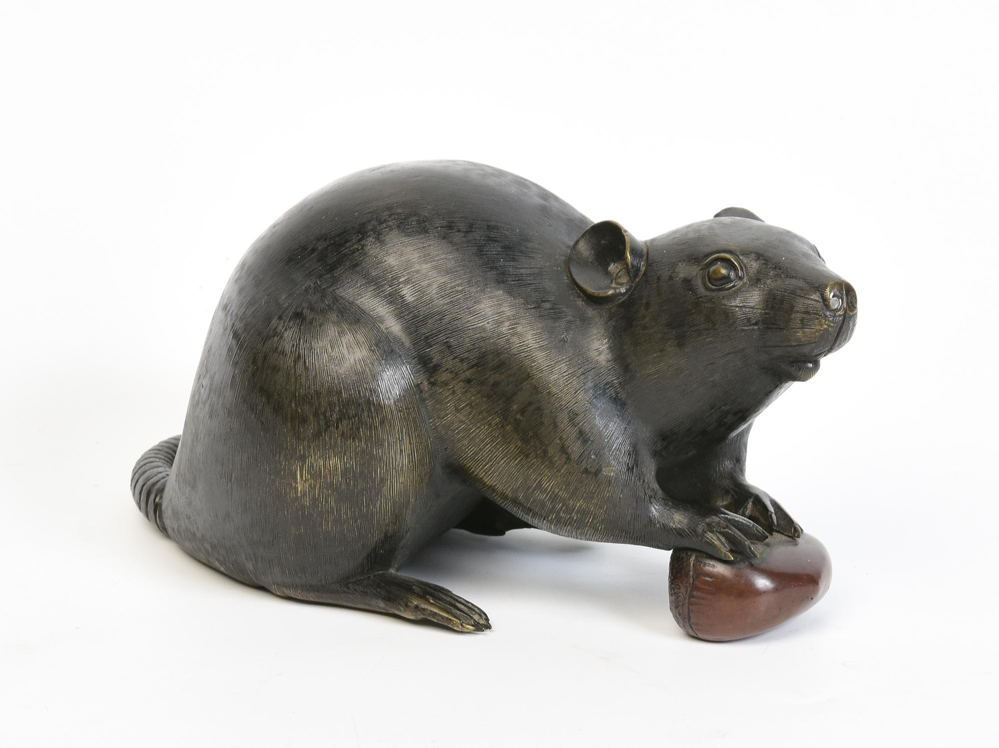 19th C., Meiji, Antique Japanese Bronze Animal Rat / Mouse Holding A Chestnut For Sale 5