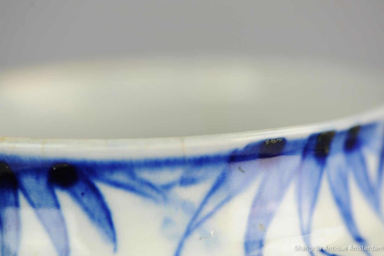 19th Cntury Meiji period Japanese Porcelain Arita Vase Japan Cranes and Bamboo For Sale 6