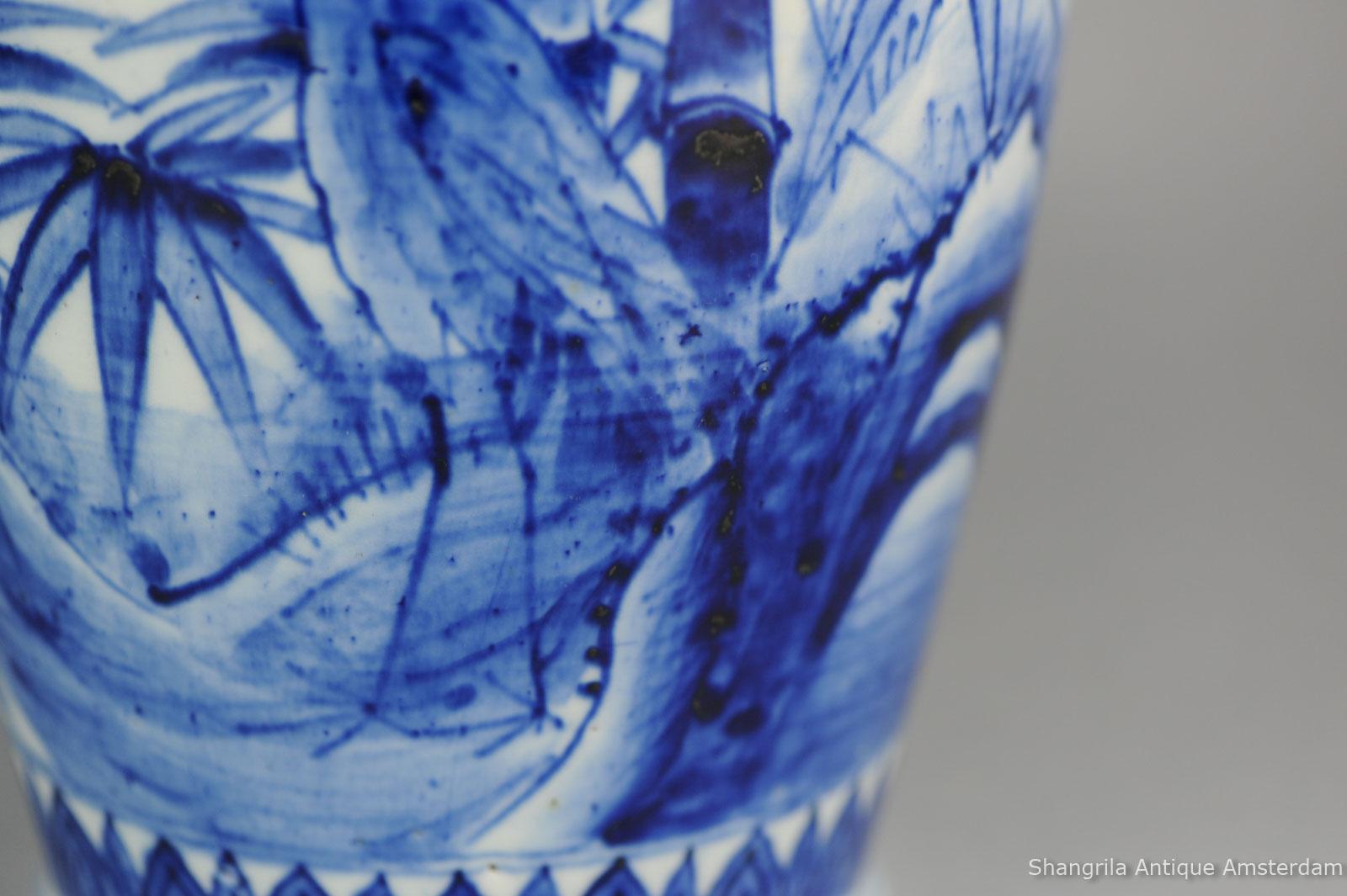 19th Cntury Meiji period Japanese Porcelain Arita Vase Japan Cranes and Bamboo For Sale 3