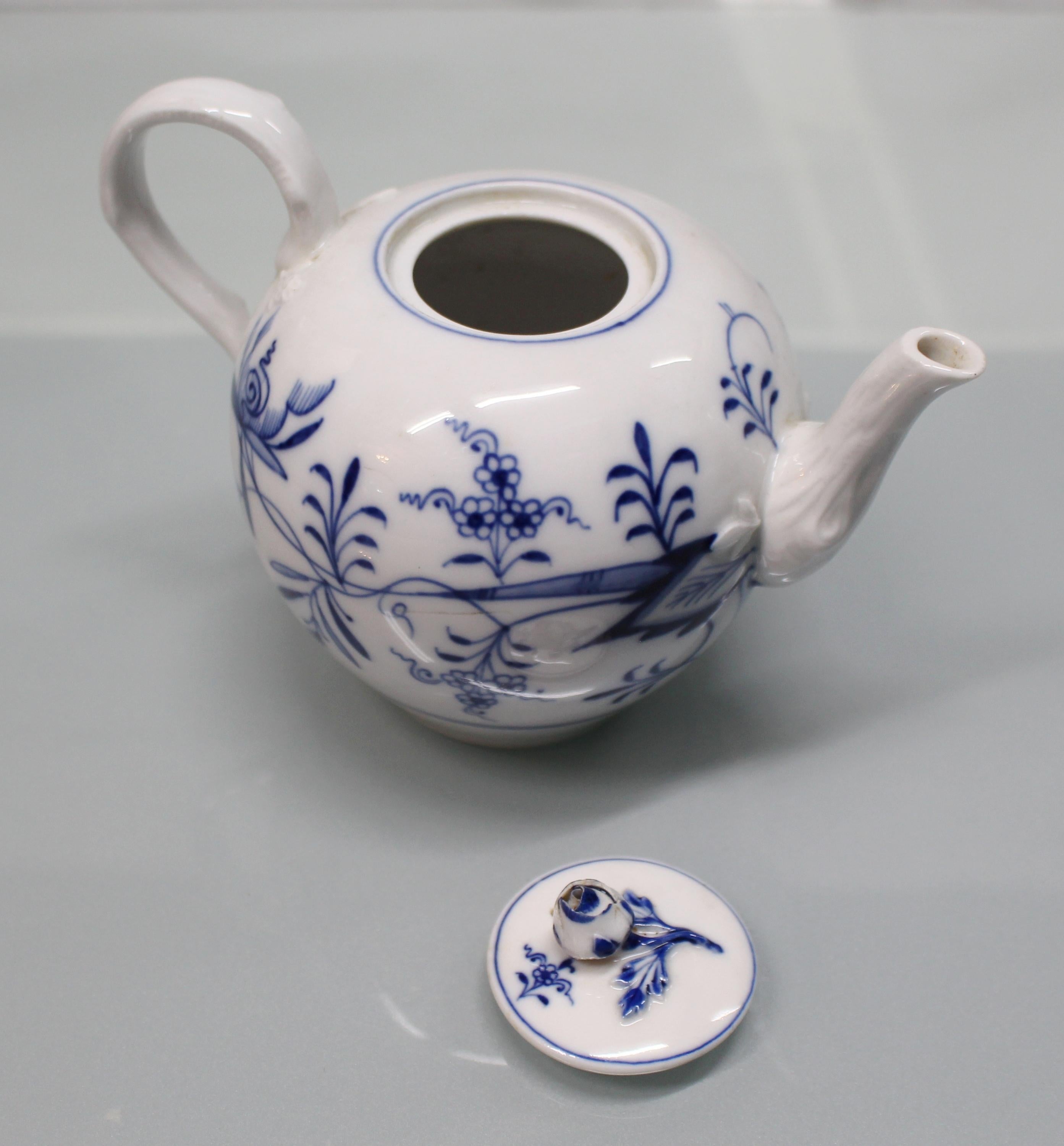 Porcelain 19th Century Meissen Blue and White Teapot and Cream Jug For Sale