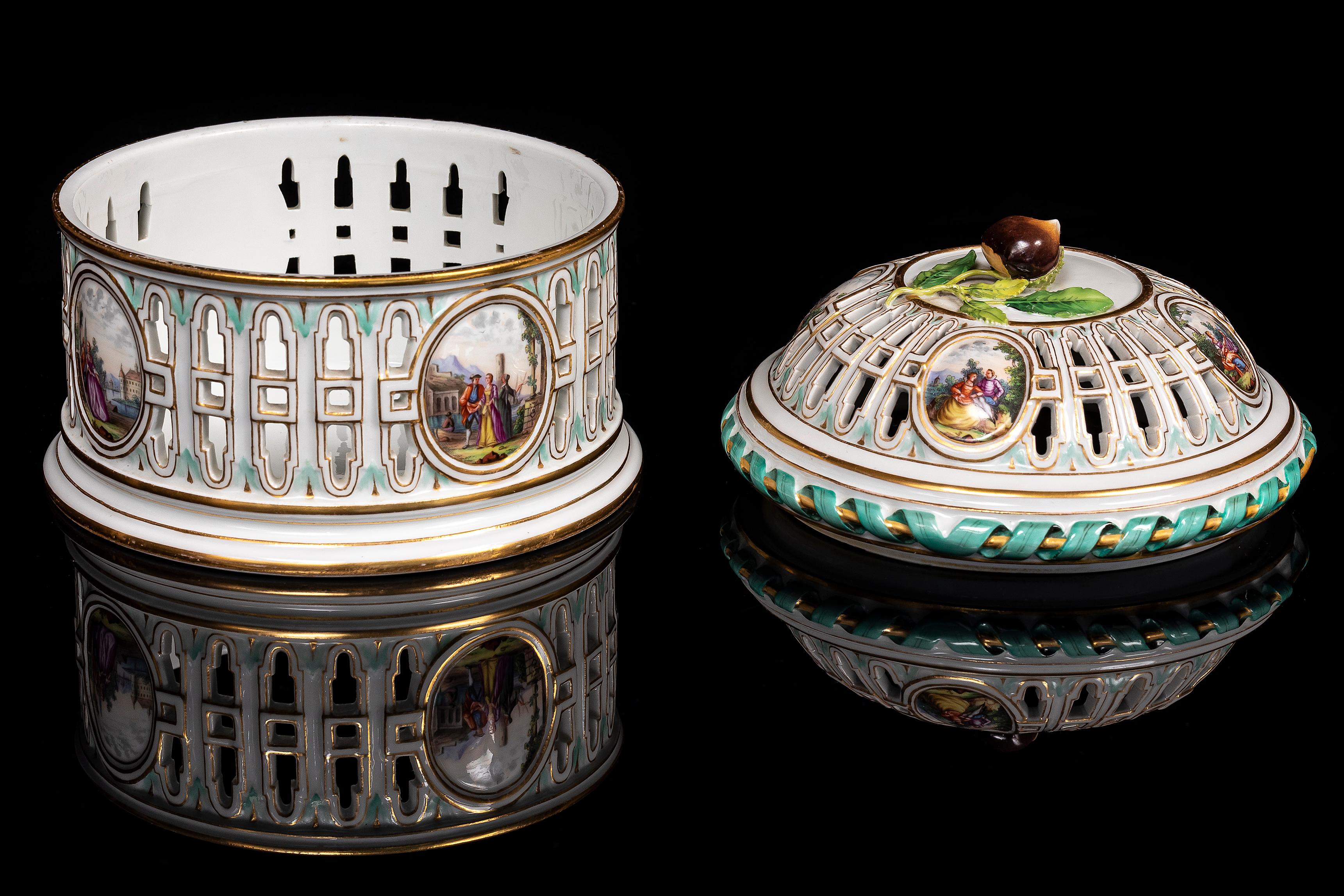 19th C Meissen Porcelain Covered Openwork Filigree Centerpiece w/ Watteau Scenes In Good Condition For Sale In New York, NY