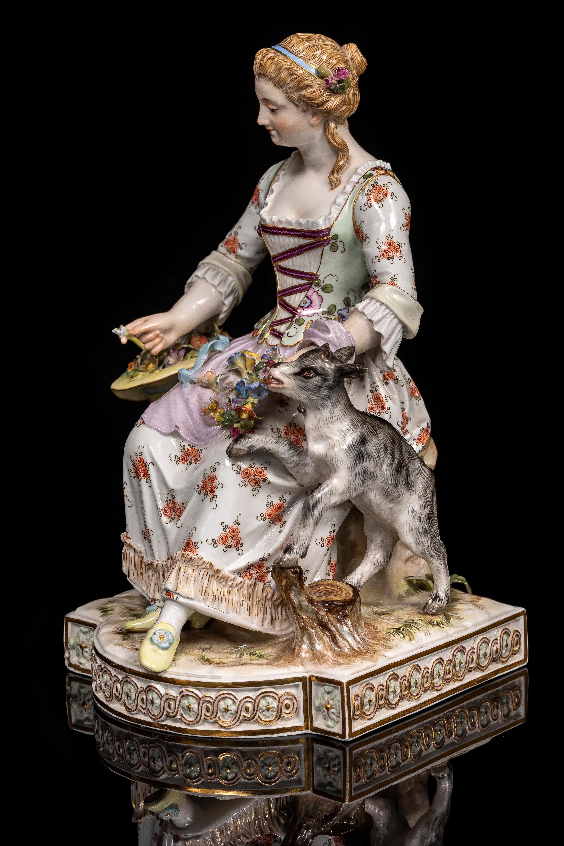 Grupo de mujer sentada con cuenco de flores y cabra, porcelana de Meissen, s. XIX Rococó en venta