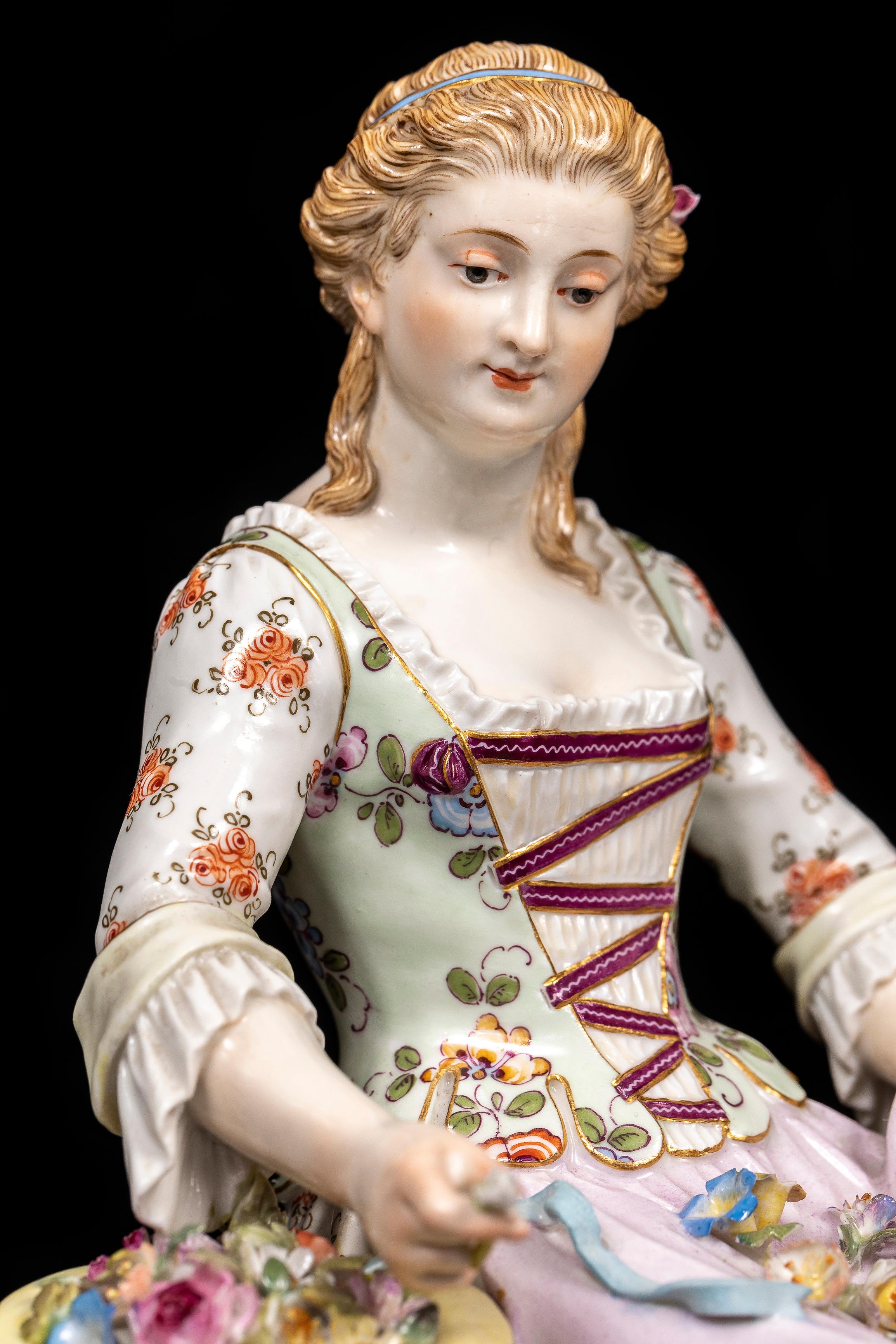 Grupo de mujer sentada con cuenco de flores y cabra, porcelana de Meissen, s. XIX Fines del siglo XIX en venta
