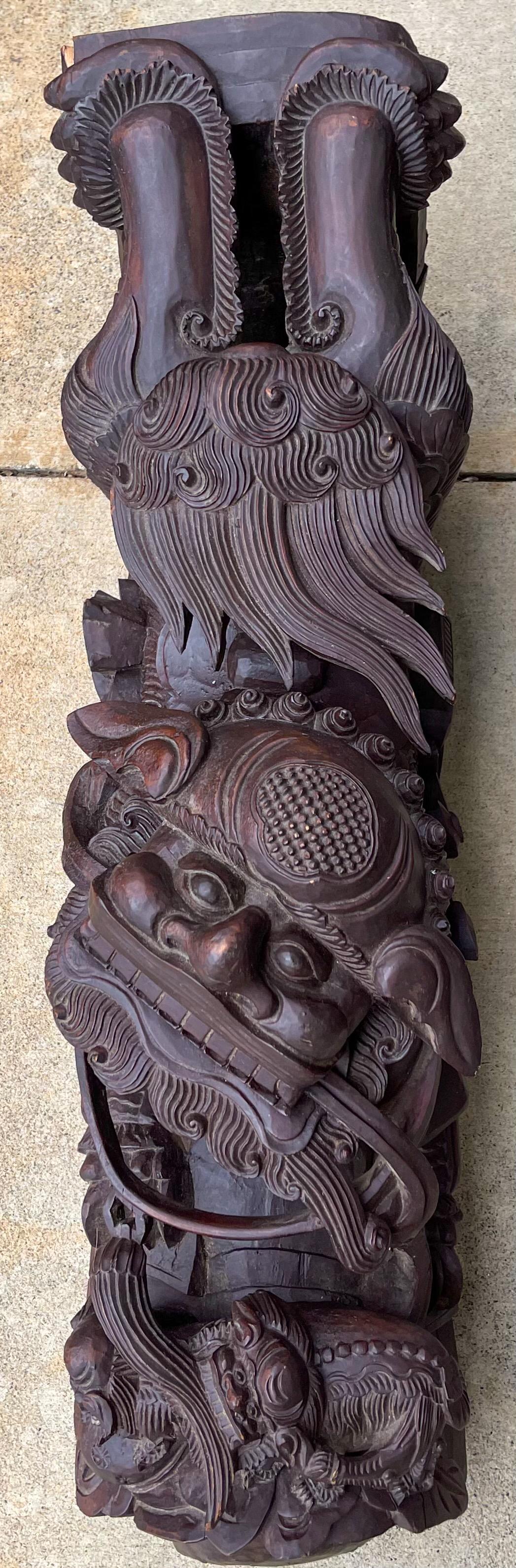 19th-C. Monumental Chinese Carved Food Dog Corbels / Architectural Fragments, 2 In Good Condition For Sale In Kennesaw, GA