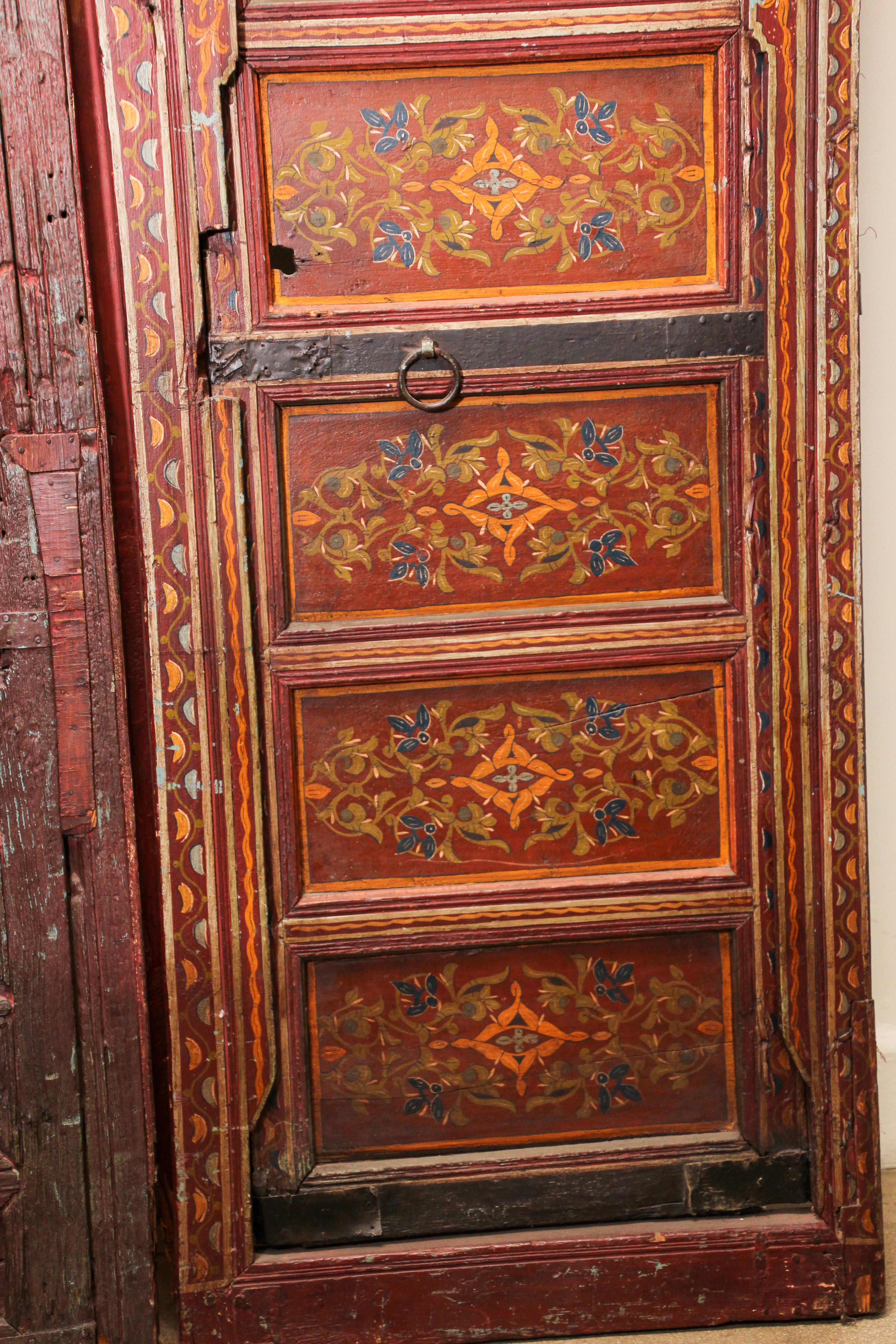 Hand-Carved 19th Century Moroccan Antique Double Door with Hand Painted Moorish Designs For Sale