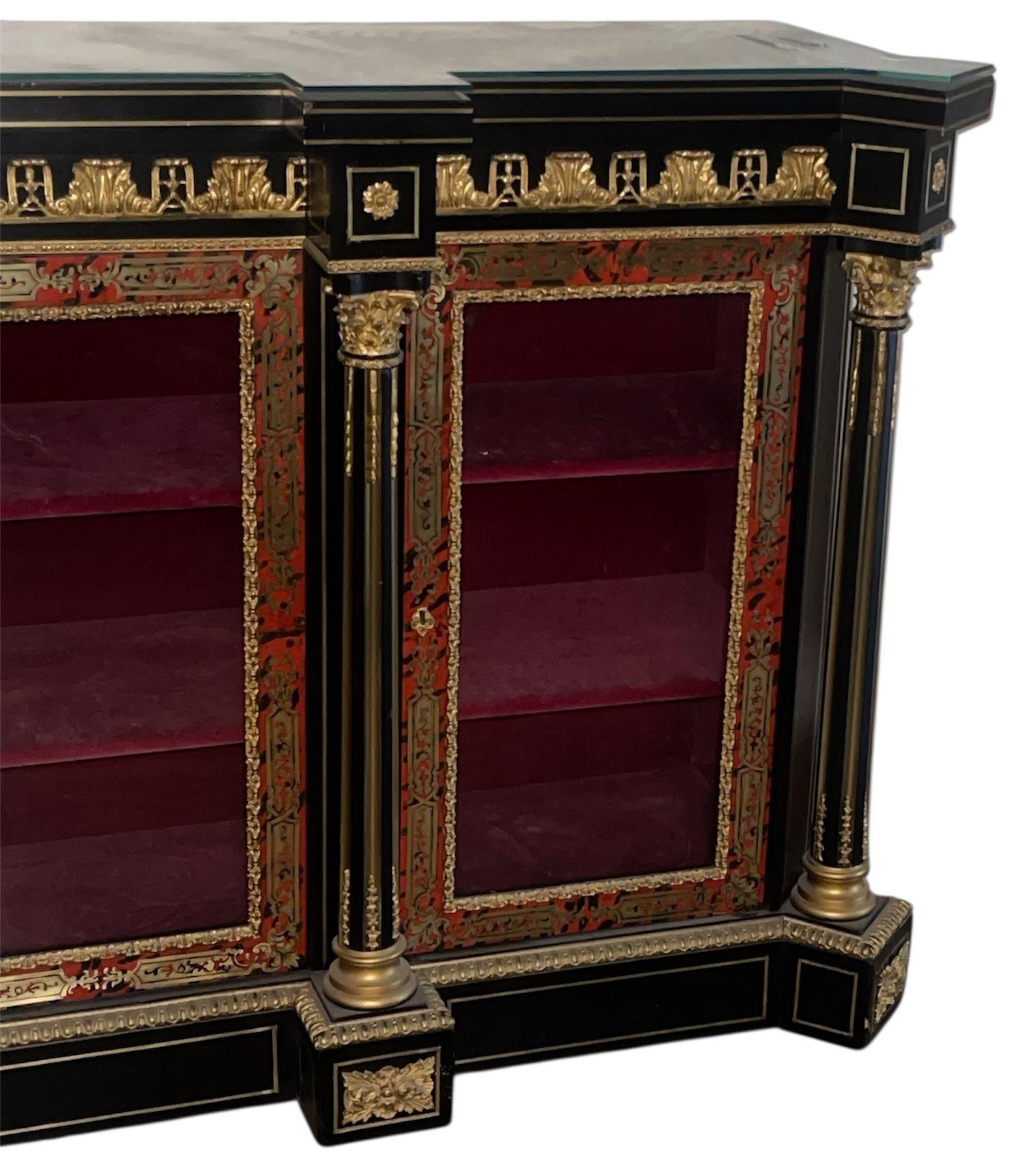 XIX secolo A.I.C. XIX Napoleone III, mobile vitreo francese con montatura in bronzo e piano in vetro in vendita