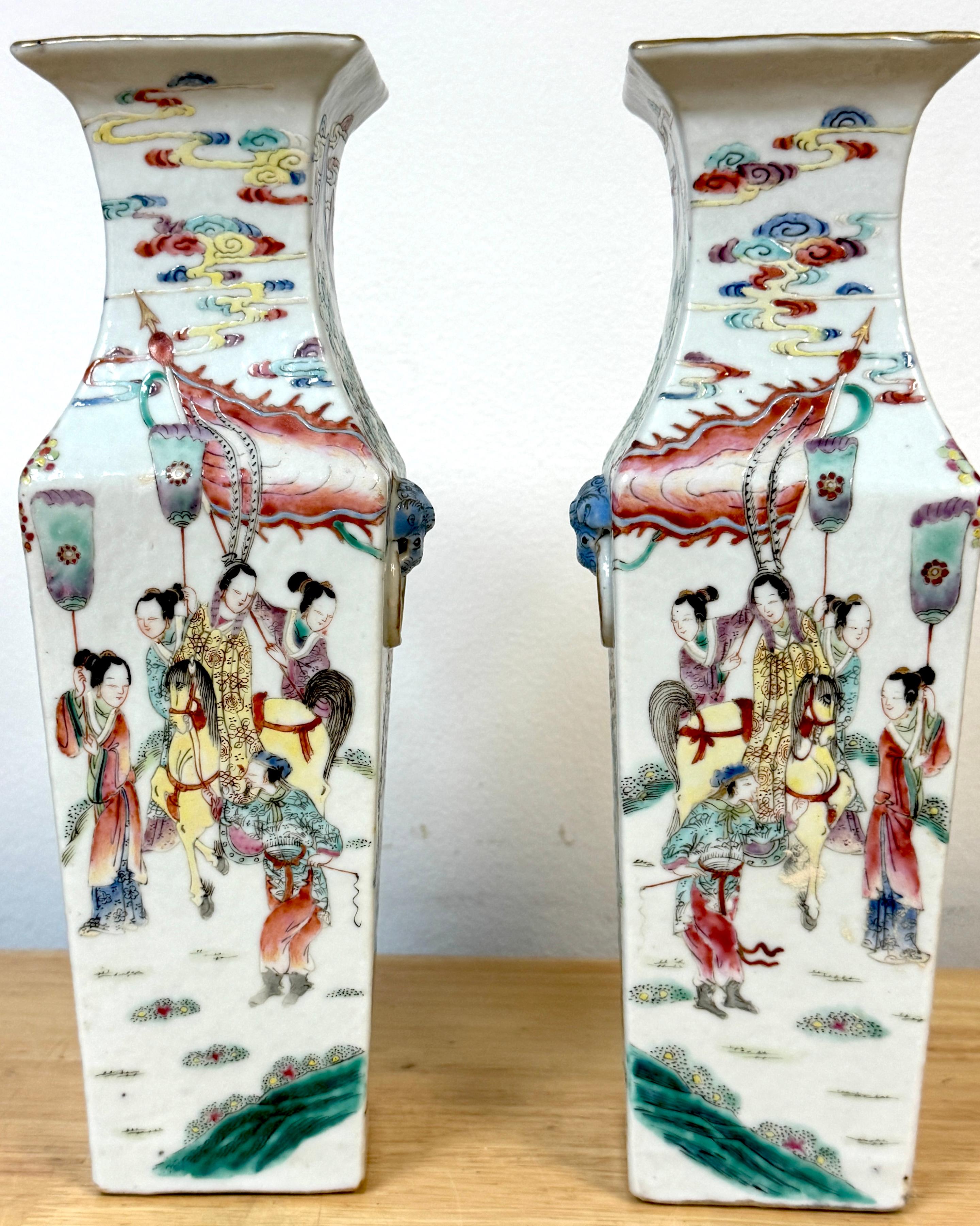 19th C. Narrative Mandarin Palette Porcelain Vases Depicting  Imperial Cycle In Good Condition For Sale In West Palm Beach, FL