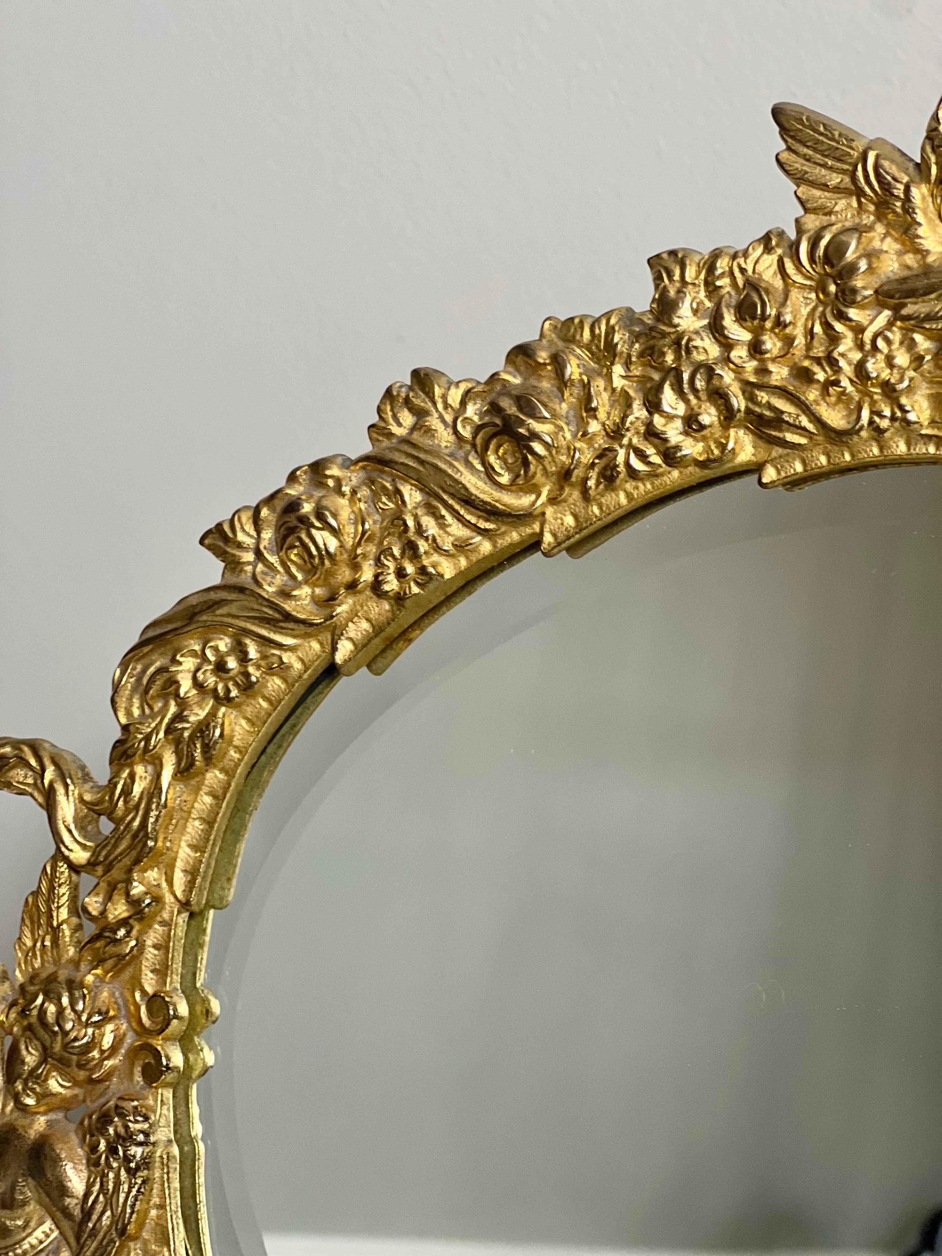 XIXe siècle A.I.C. National Brass and Iron Works Miroir de table biseauté en fonte dorée en vente