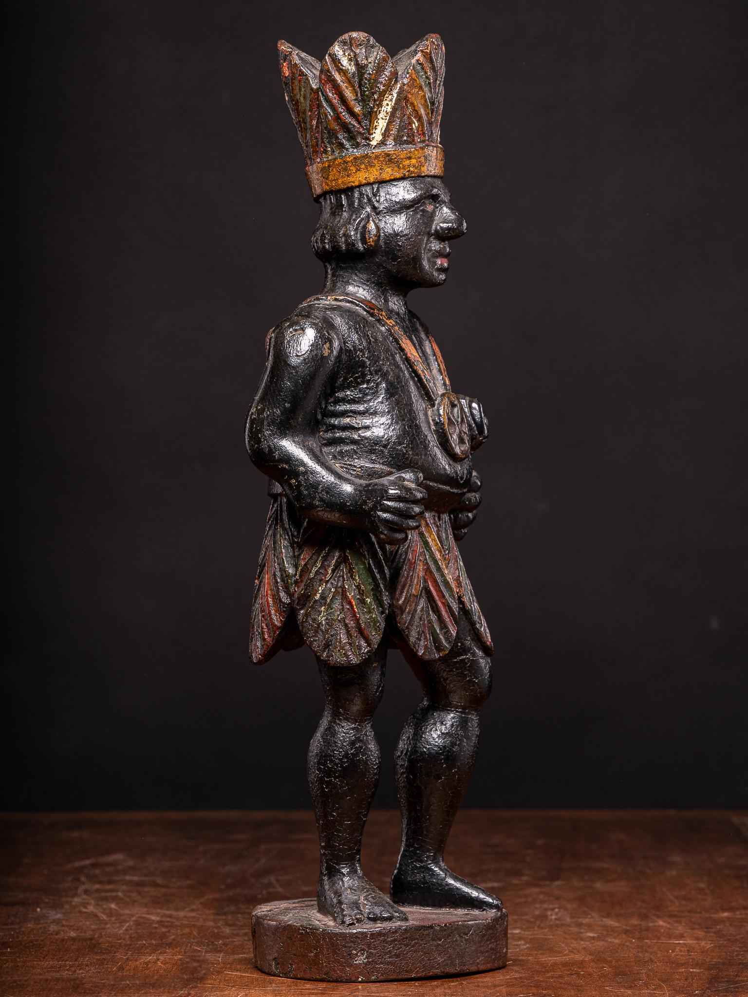 Sculpté à la main Statue indienne de magasin de cigares en bois de chêne du 19e siècle, Pays-Bas en vente
