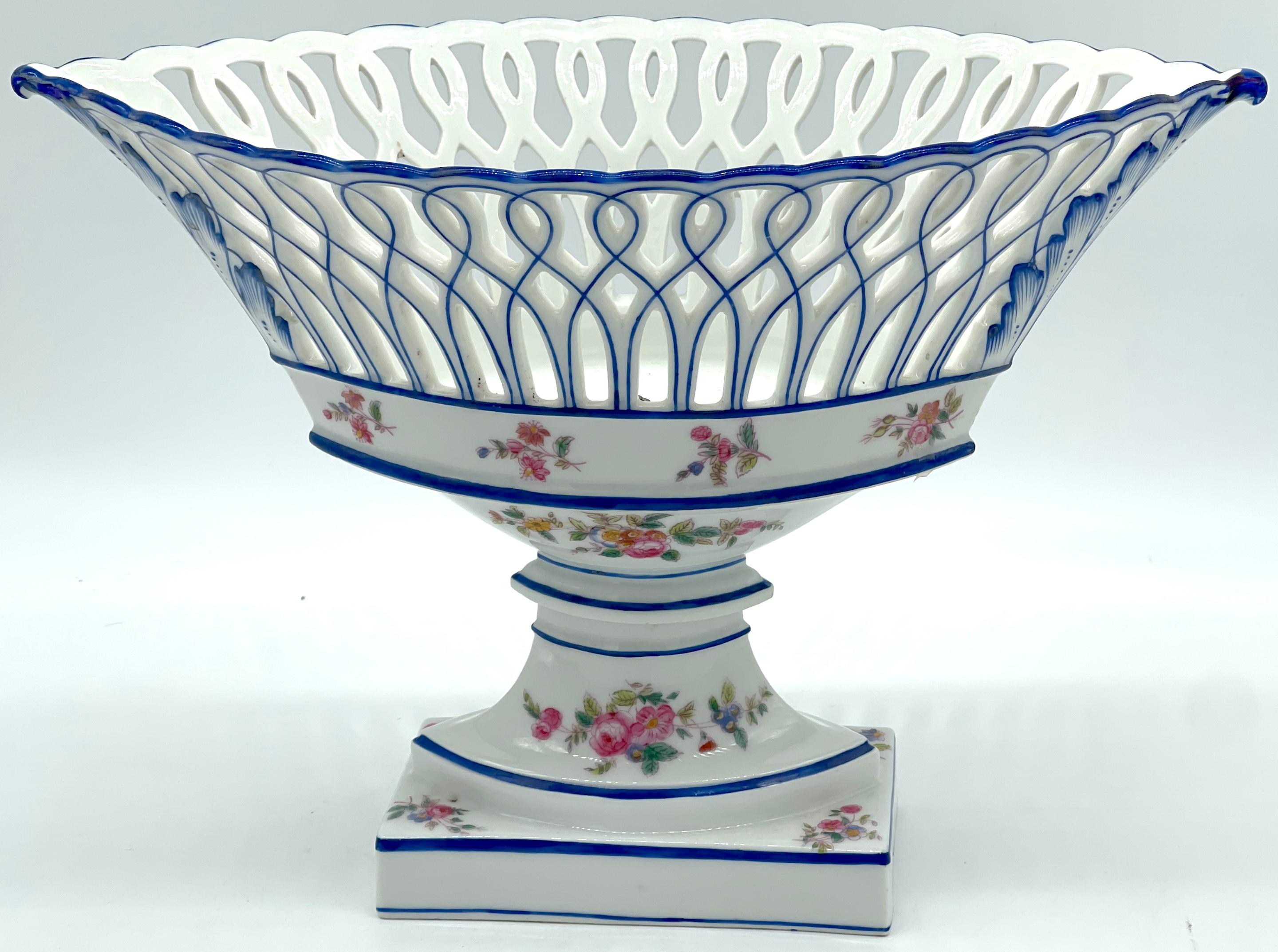 19th C. Old Paris Neoclassic Oval  Blue & White Floral Pedestal Centerpiece  For Sale 1
