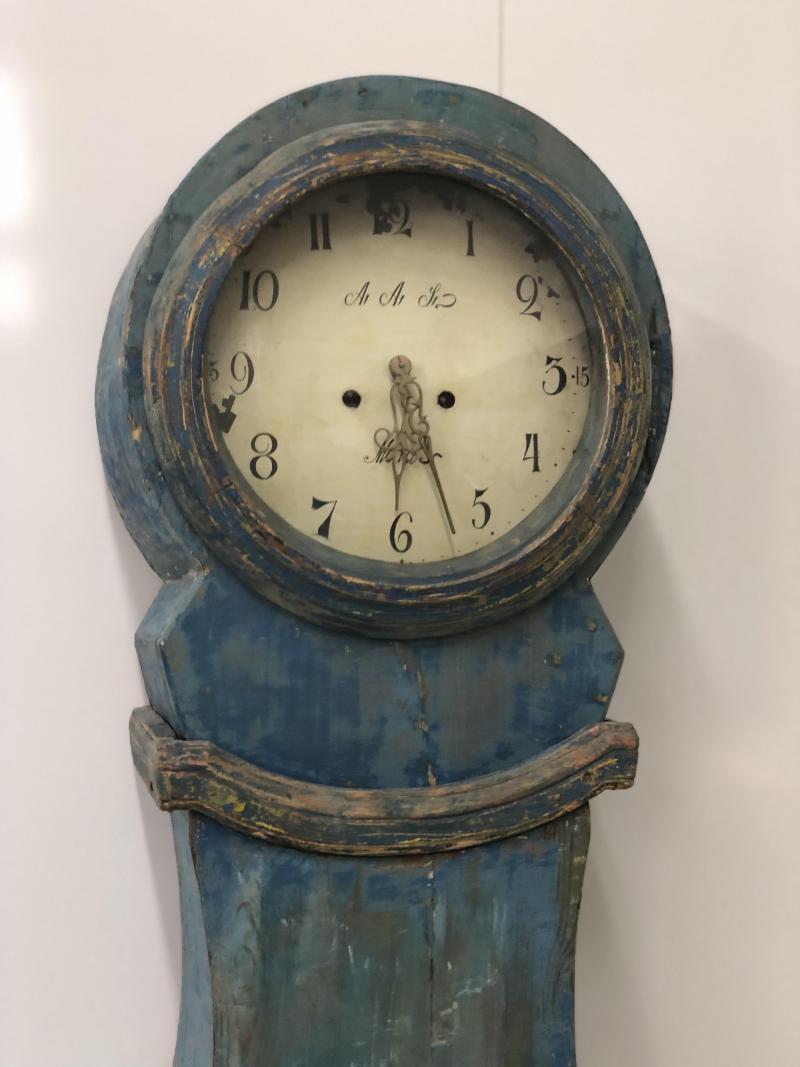 19th C. Original Paint Swedish Mora Clock In Good Condition In Houston, TX