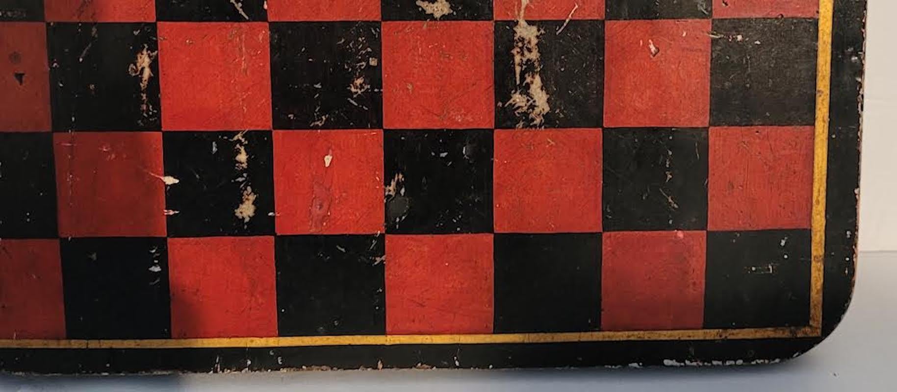 Original bemaltes Schachbrett aus dem 19. Jahrhundert im Zustand „Gut“ im Angebot in Los Angeles, CA