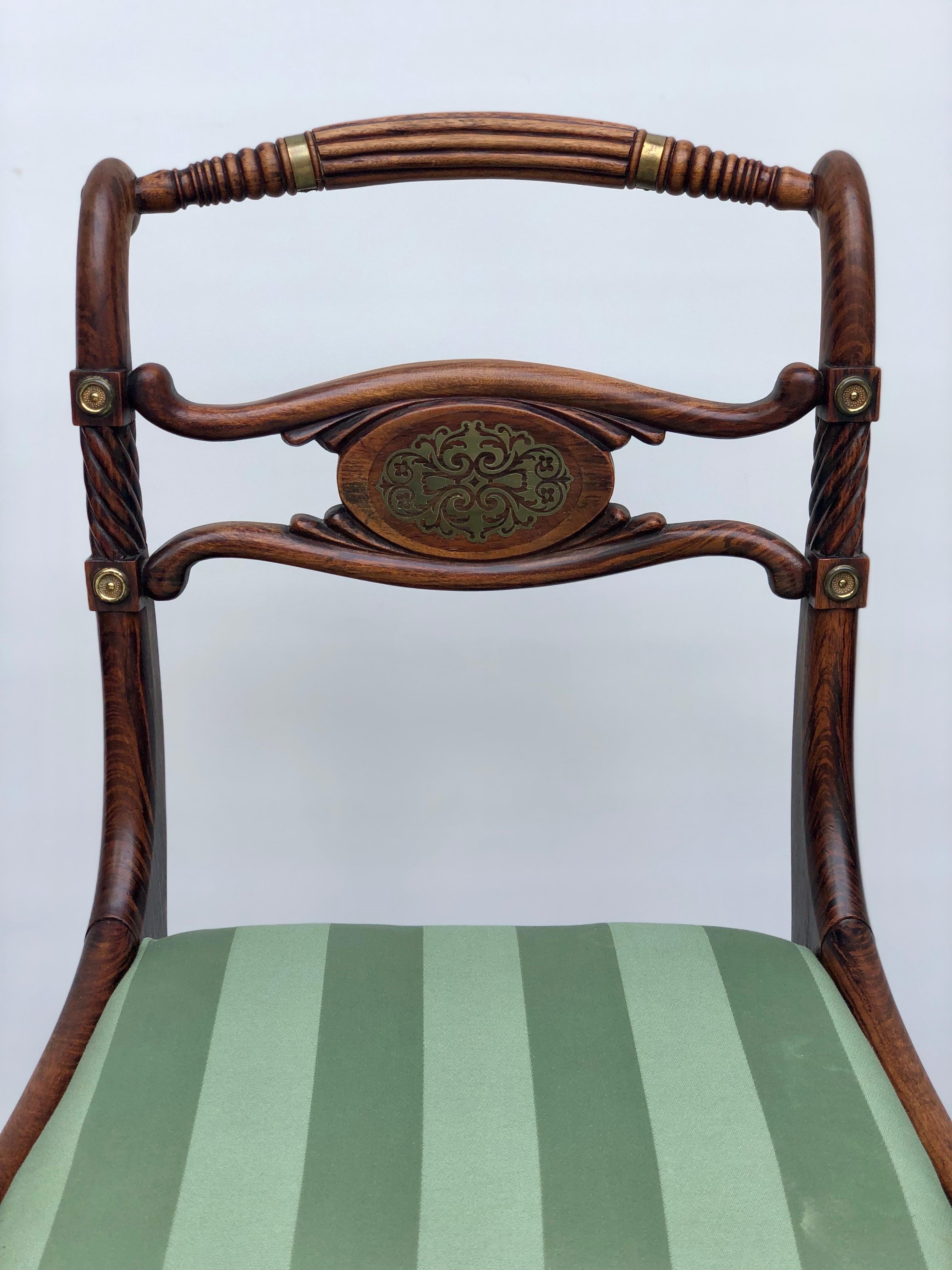 19th C. Pair of English Regency Faux Rosewood Brass Inlaid Side Chairs In Good Condition In Charleston, SC