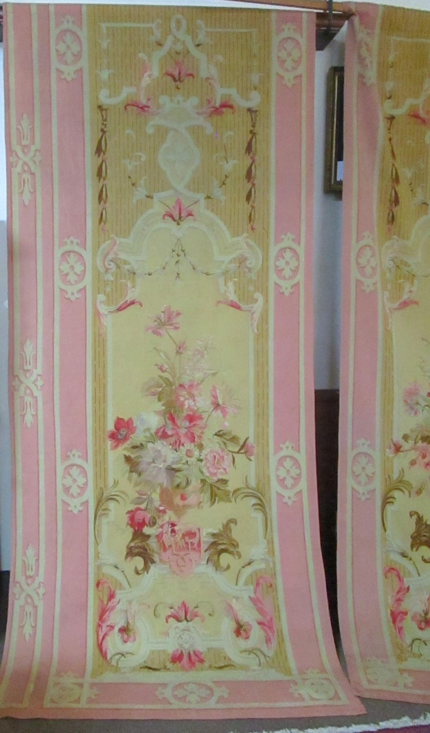 Paar französische Aubusson-Wandteppiche Entre Fenetres aus dem 19. Jahrhundert im Angebot 4