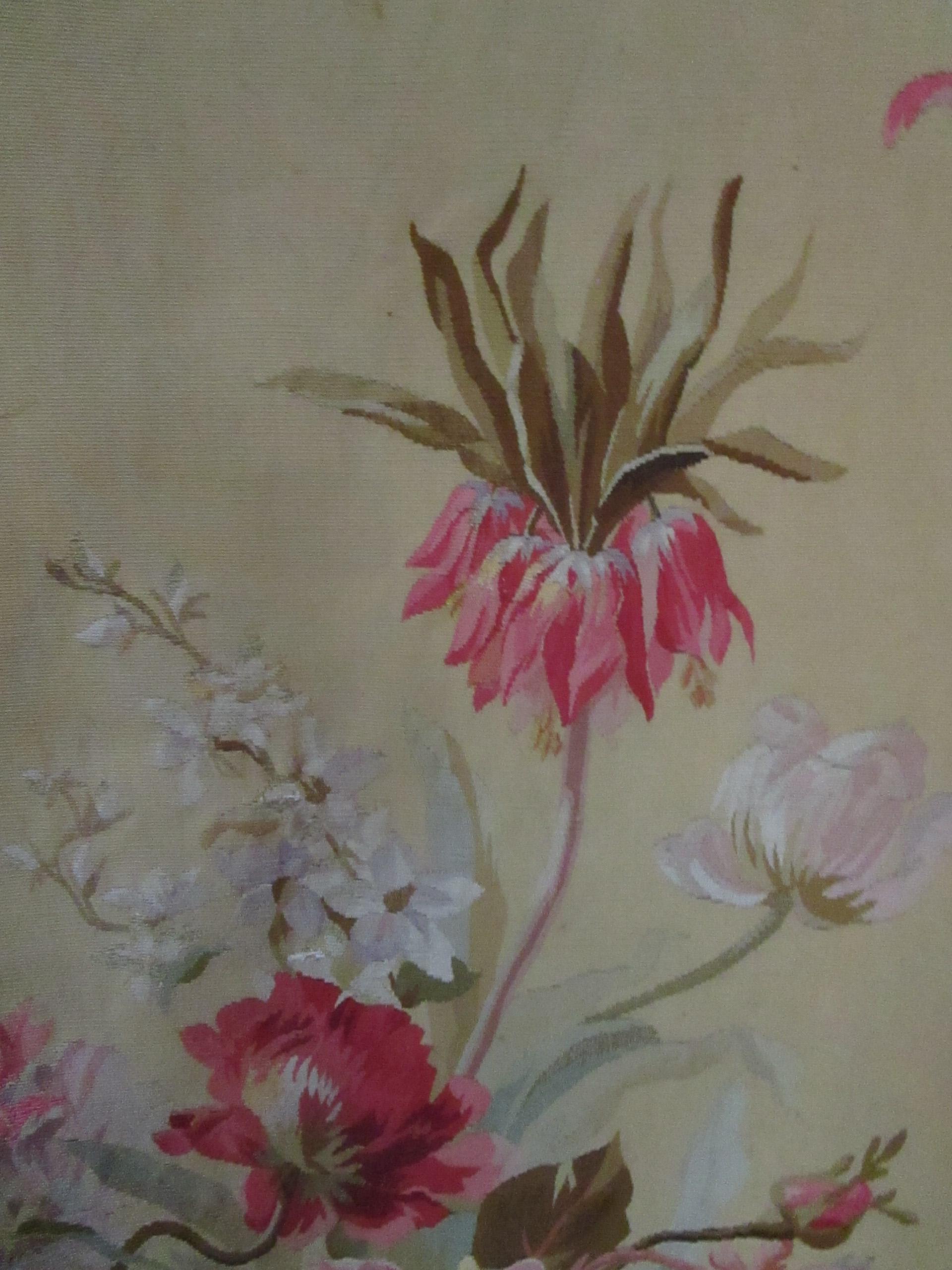 Paar französische Aubusson-Wandteppiche Entre Fenetres aus dem 19. Jahrhundert (Mittleres 19. Jahrhundert) im Angebot